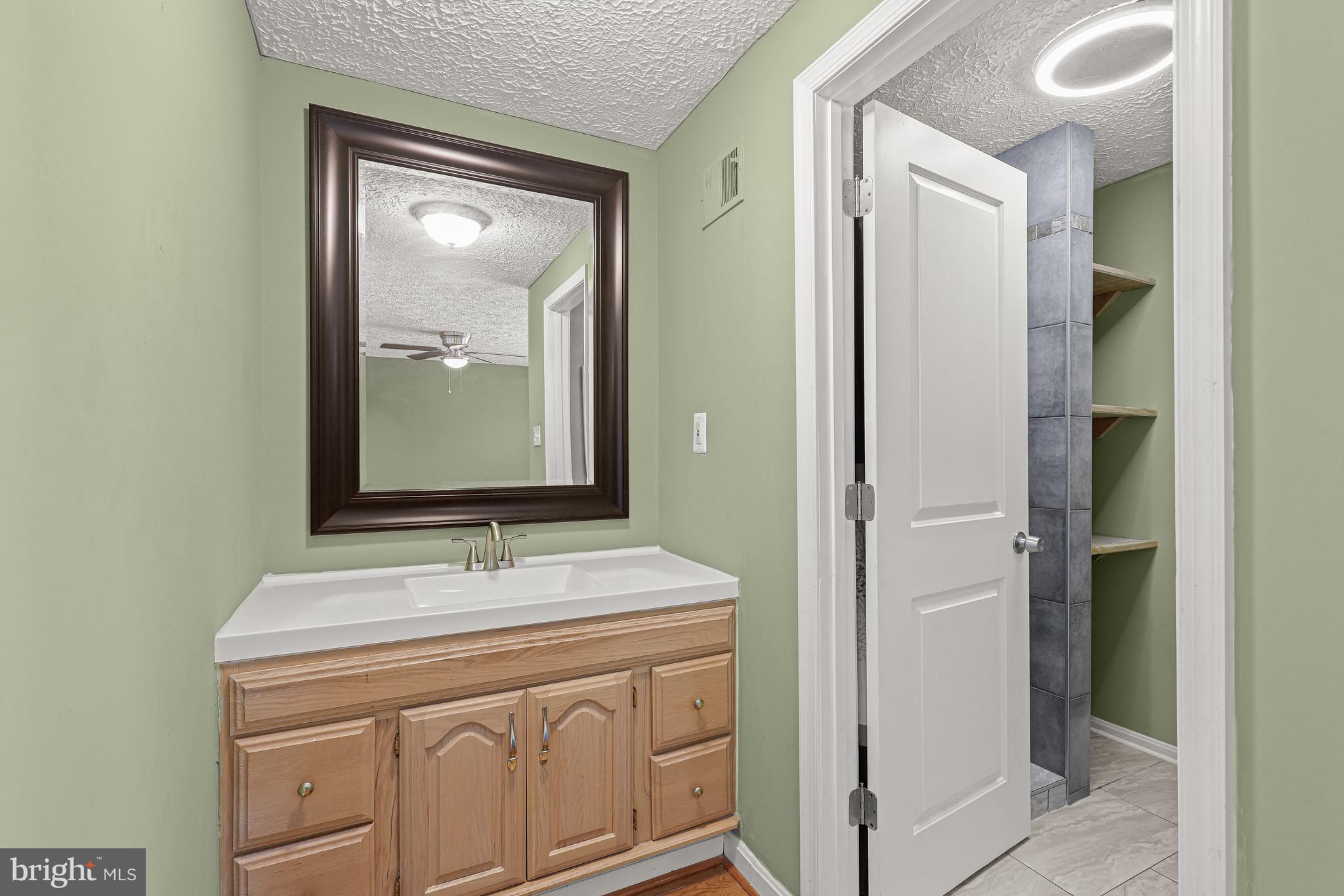 LEISHEAR VILLAGE - Residential Lease