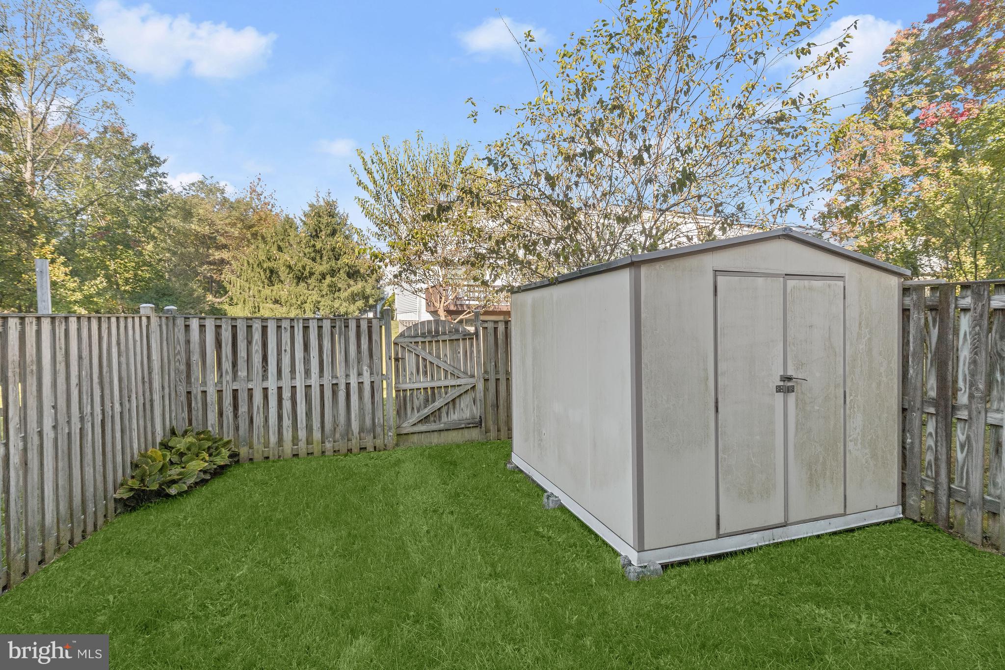 LEISHEAR VILLAGE - Residential Lease