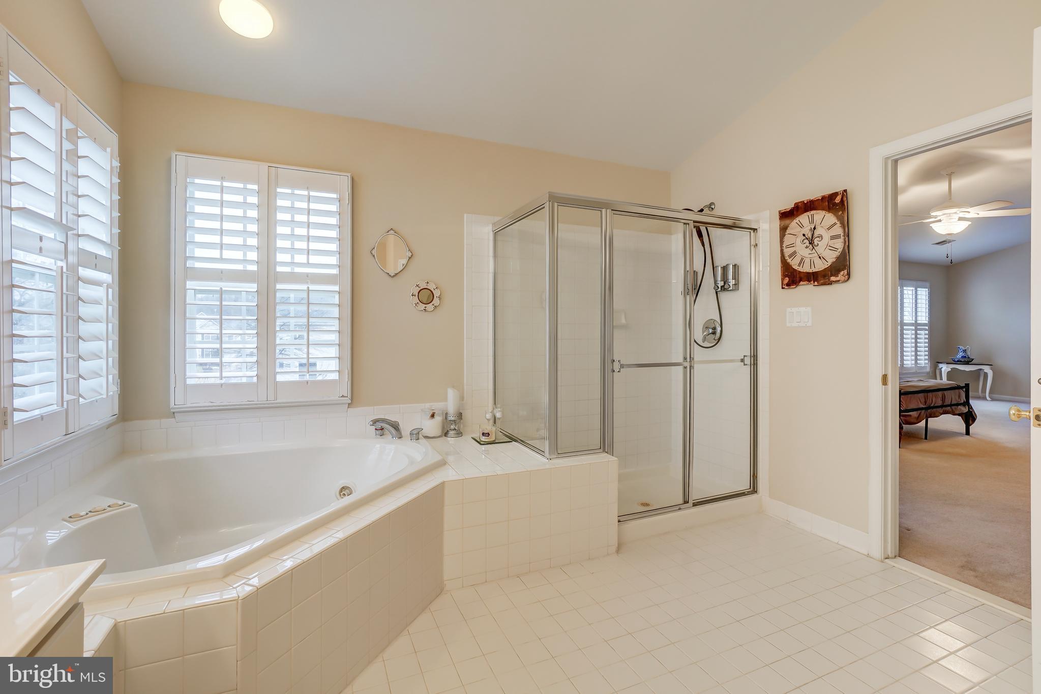 BROAD RUN OAKS - Residential