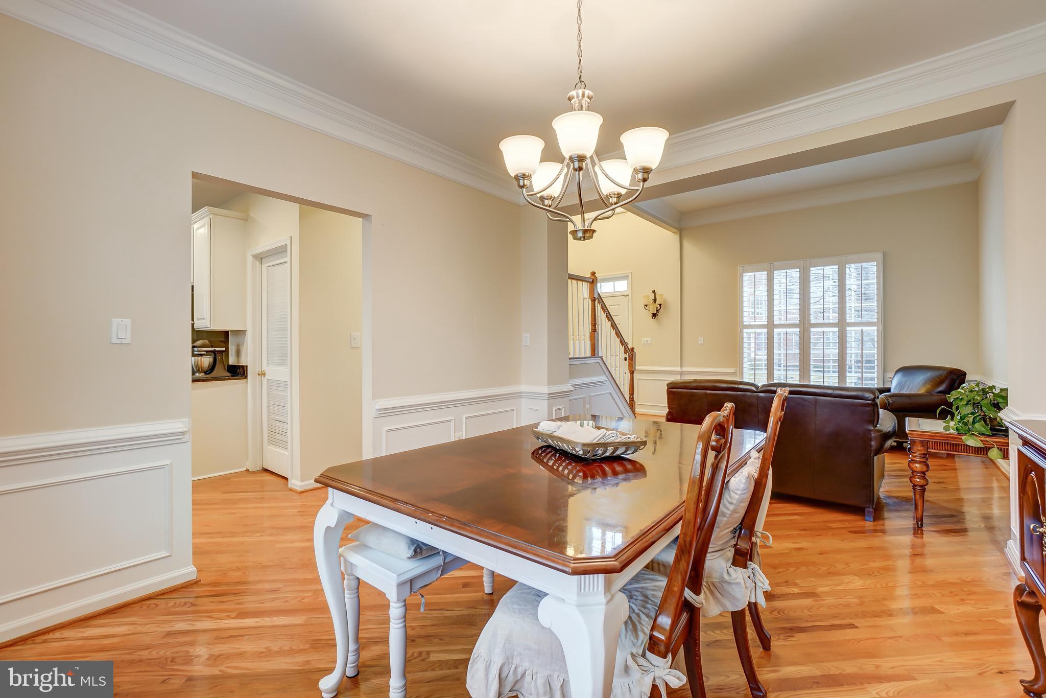 BROAD RUN OAKS - Residential