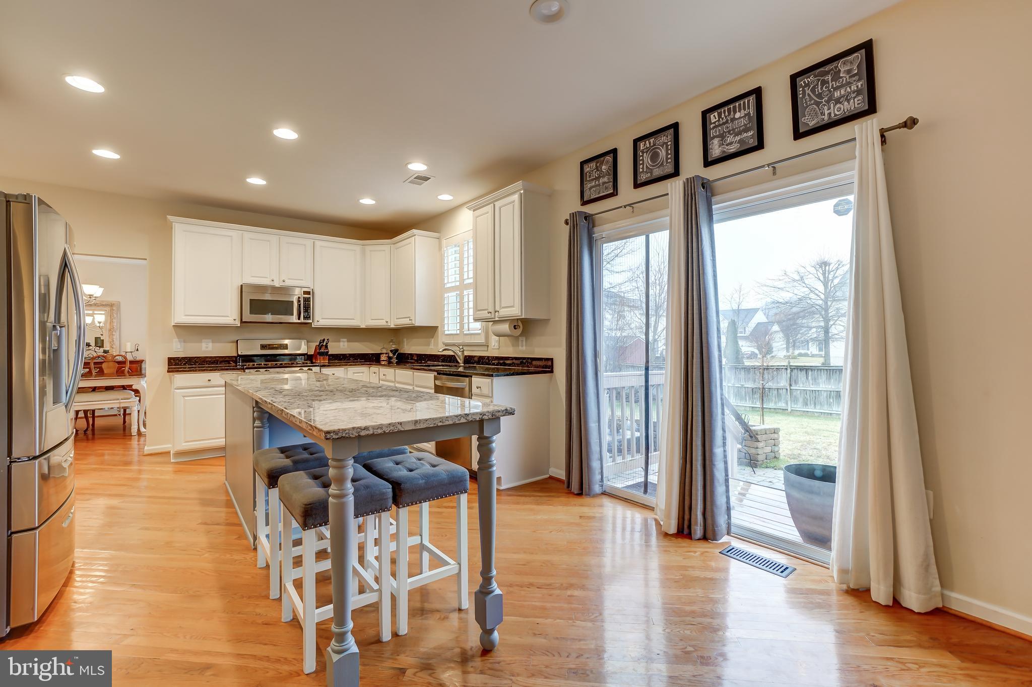 BROAD RUN OAKS - Residential