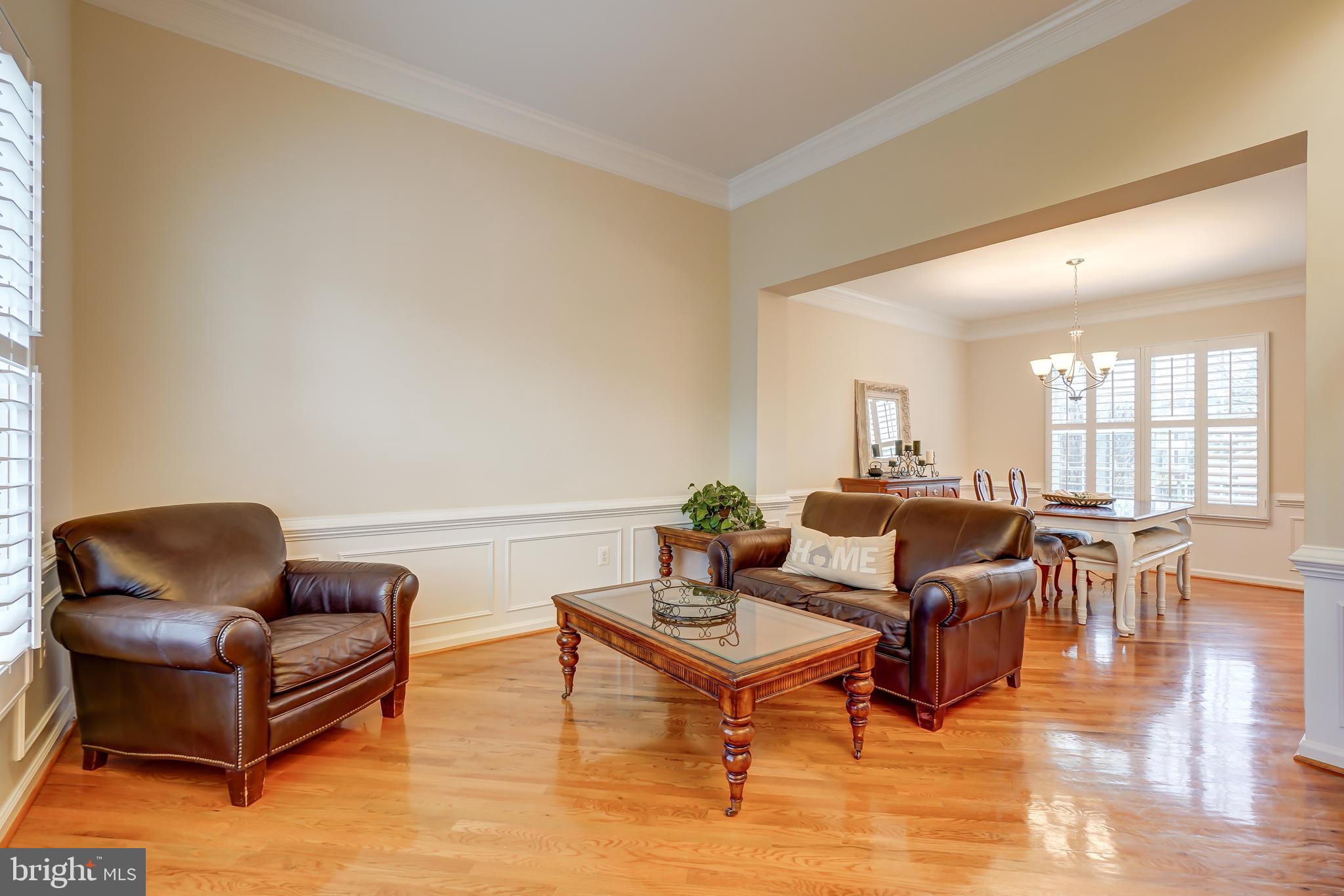 BROAD RUN OAKS - Residential