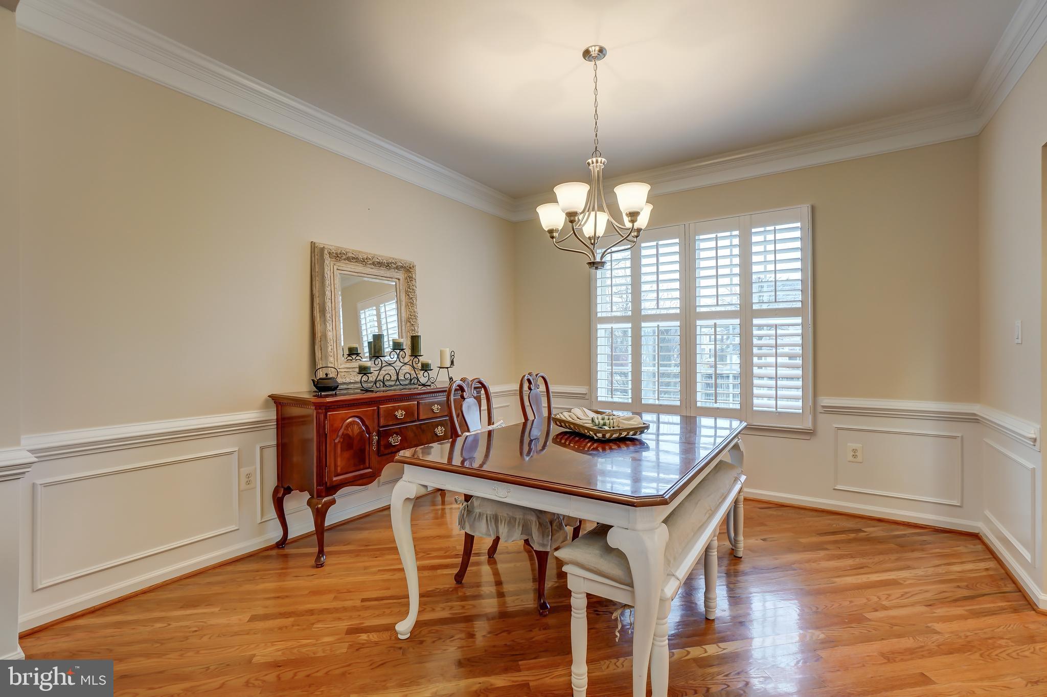 BROAD RUN OAKS - Residential