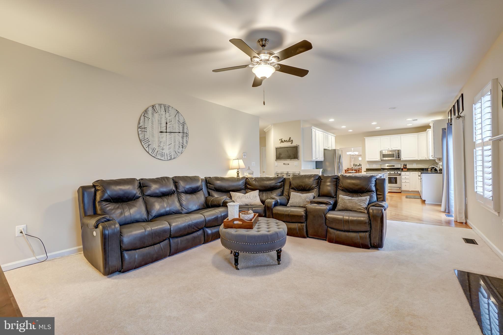 BROAD RUN OAKS - Residential