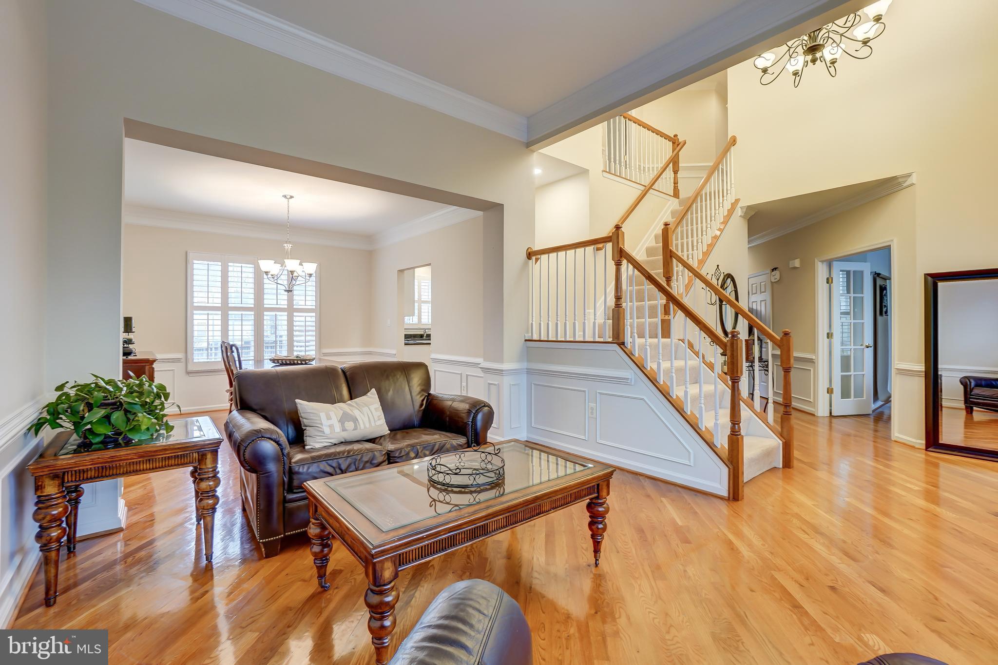 BROAD RUN OAKS - Residential