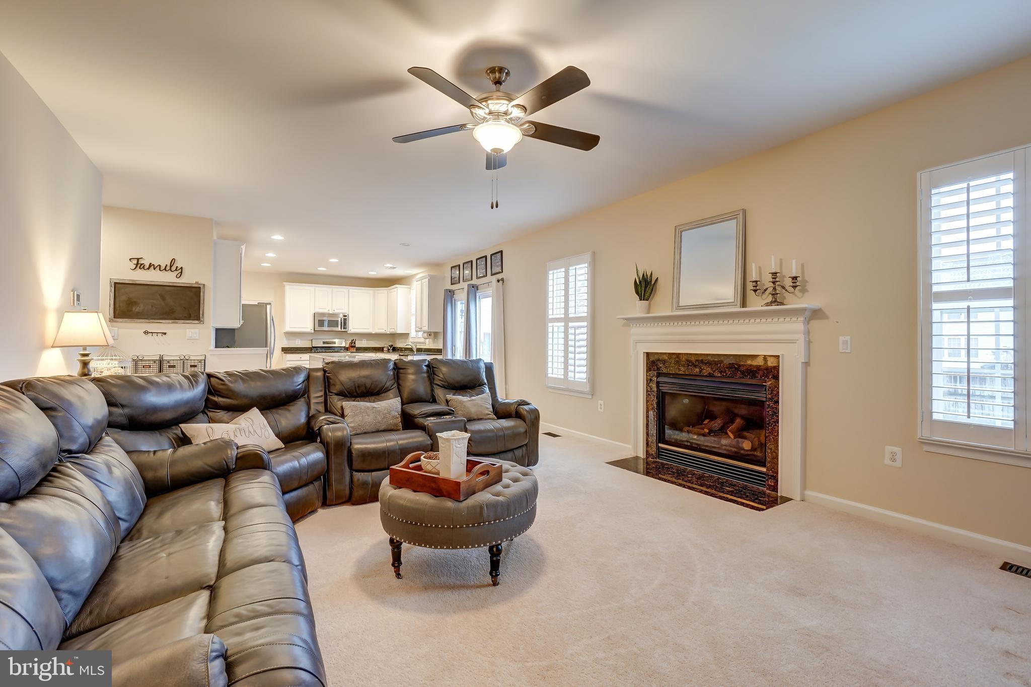 BROAD RUN OAKS - Residential