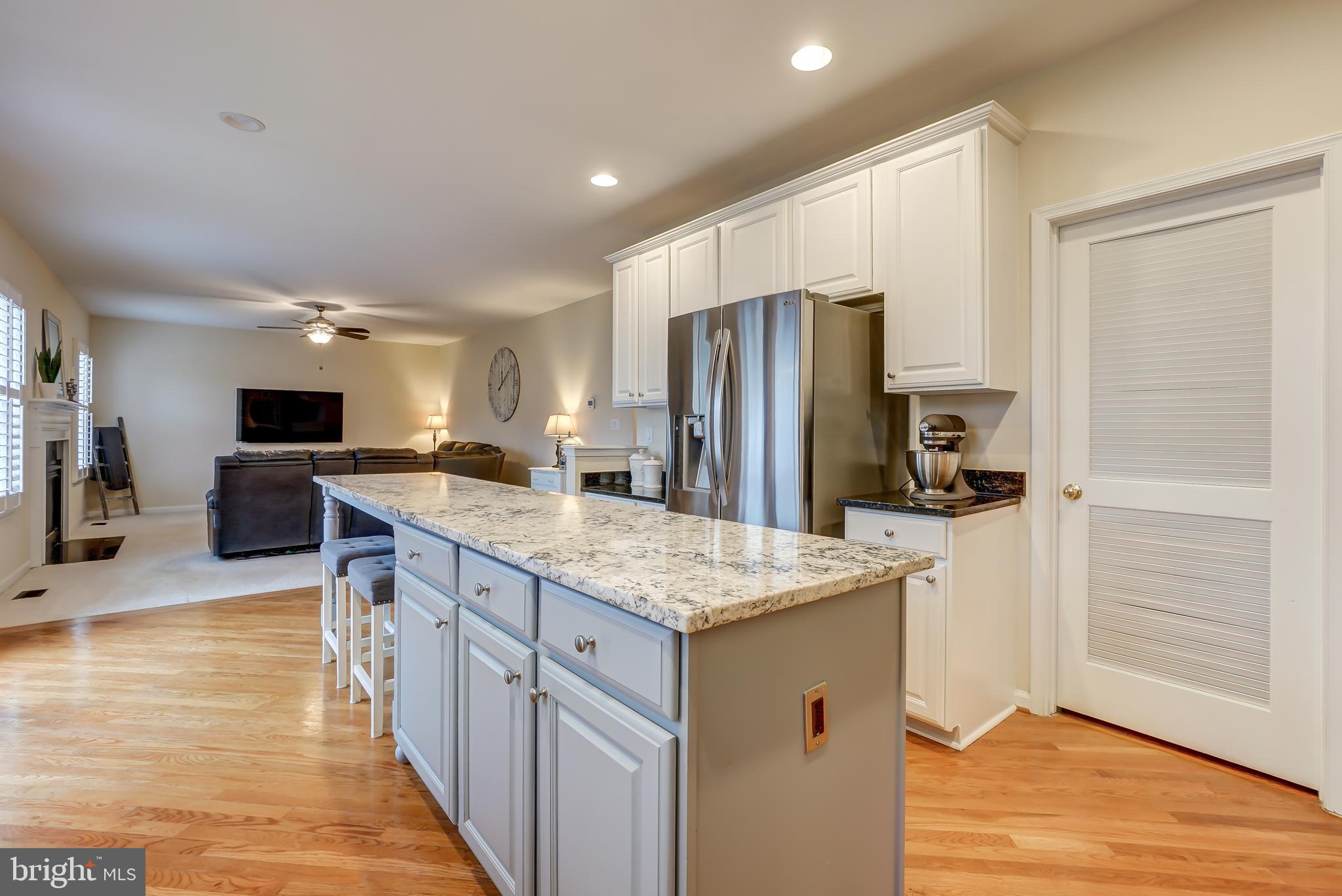 BROAD RUN OAKS - Residential