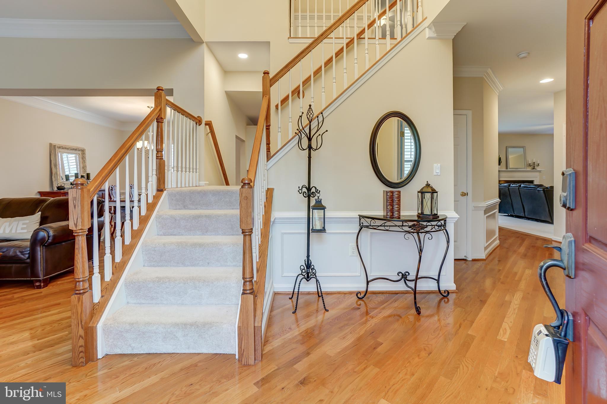 BROAD RUN OAKS - Residential