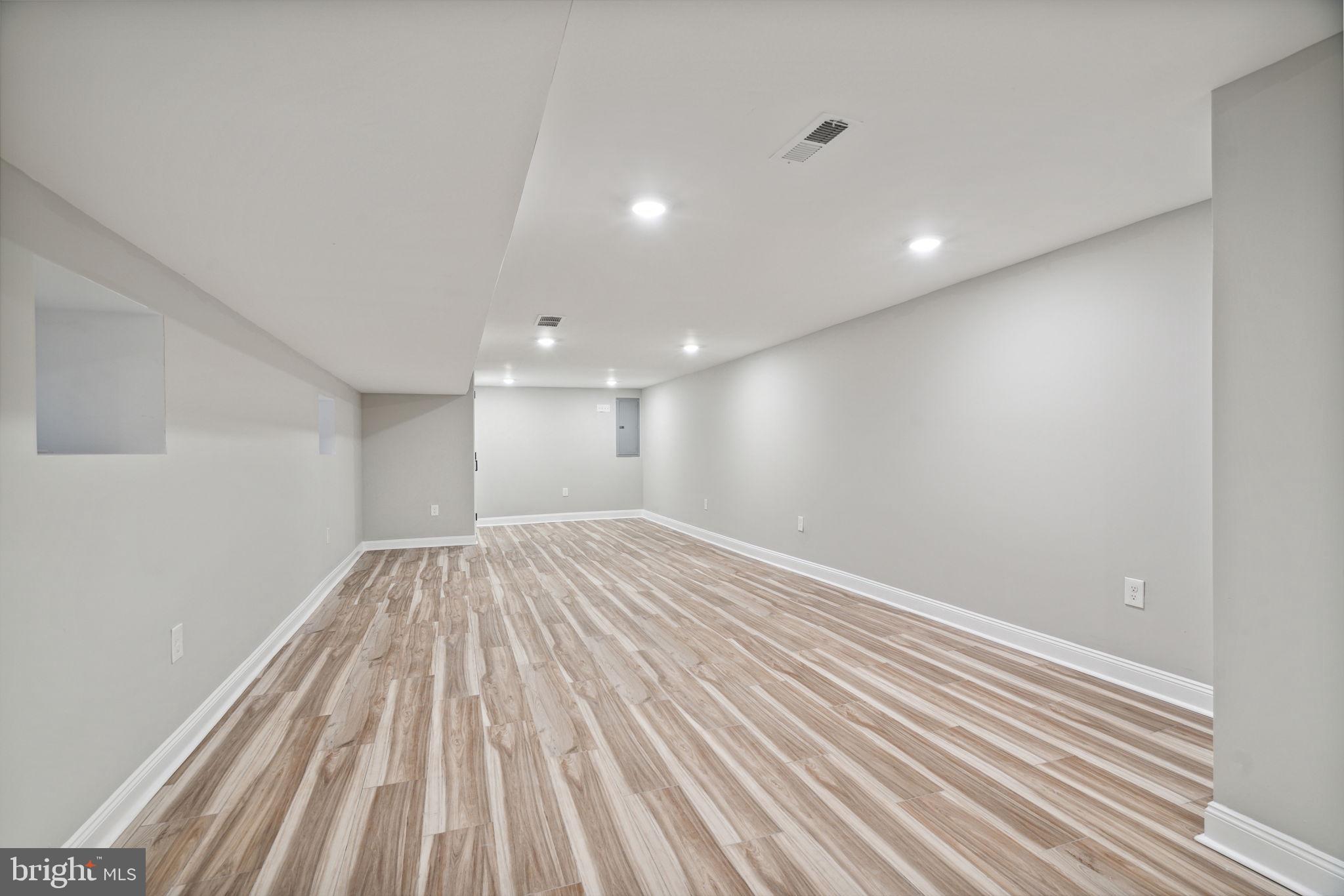 COBBS CREEK - Residential