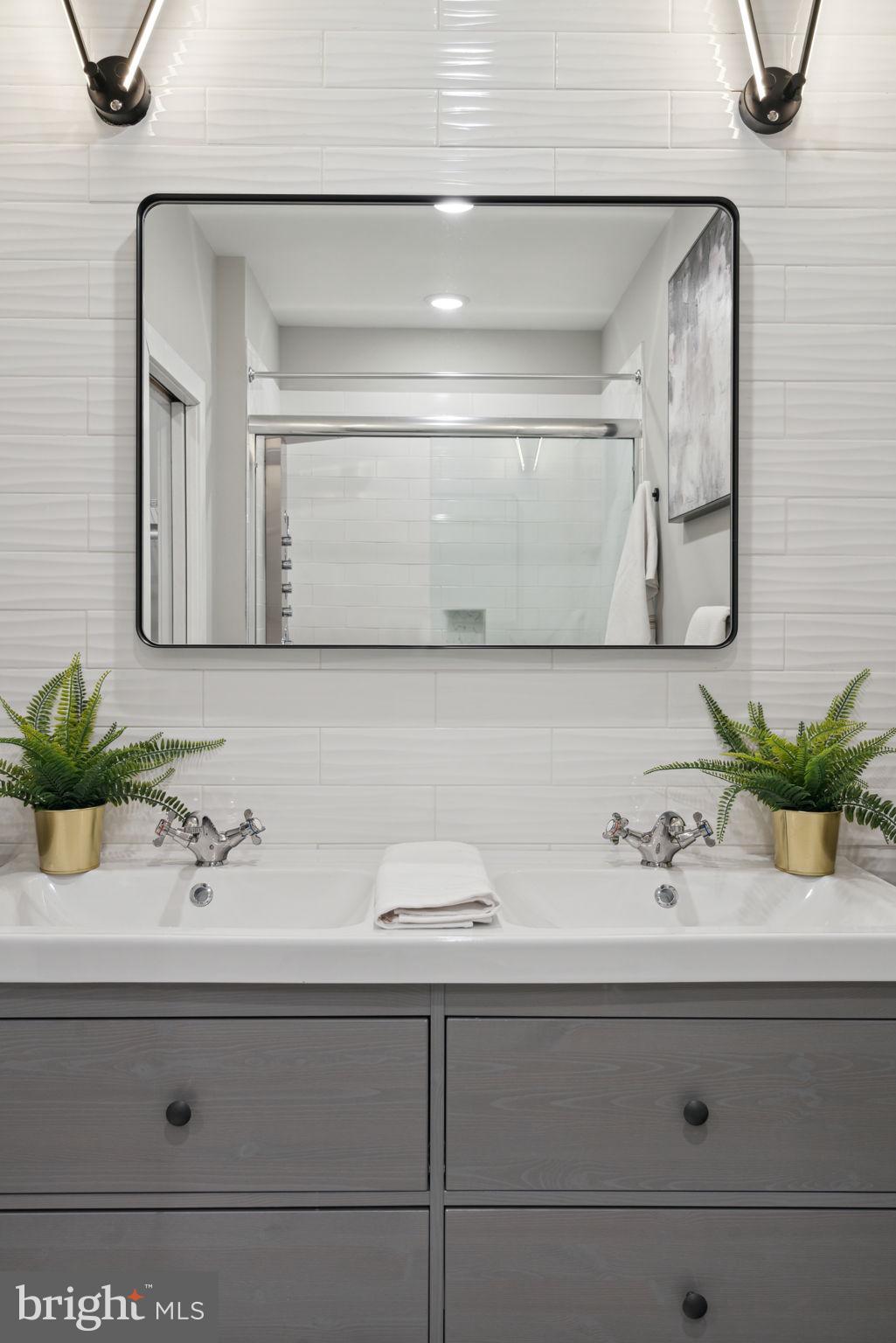 COBBS CREEK - Residential