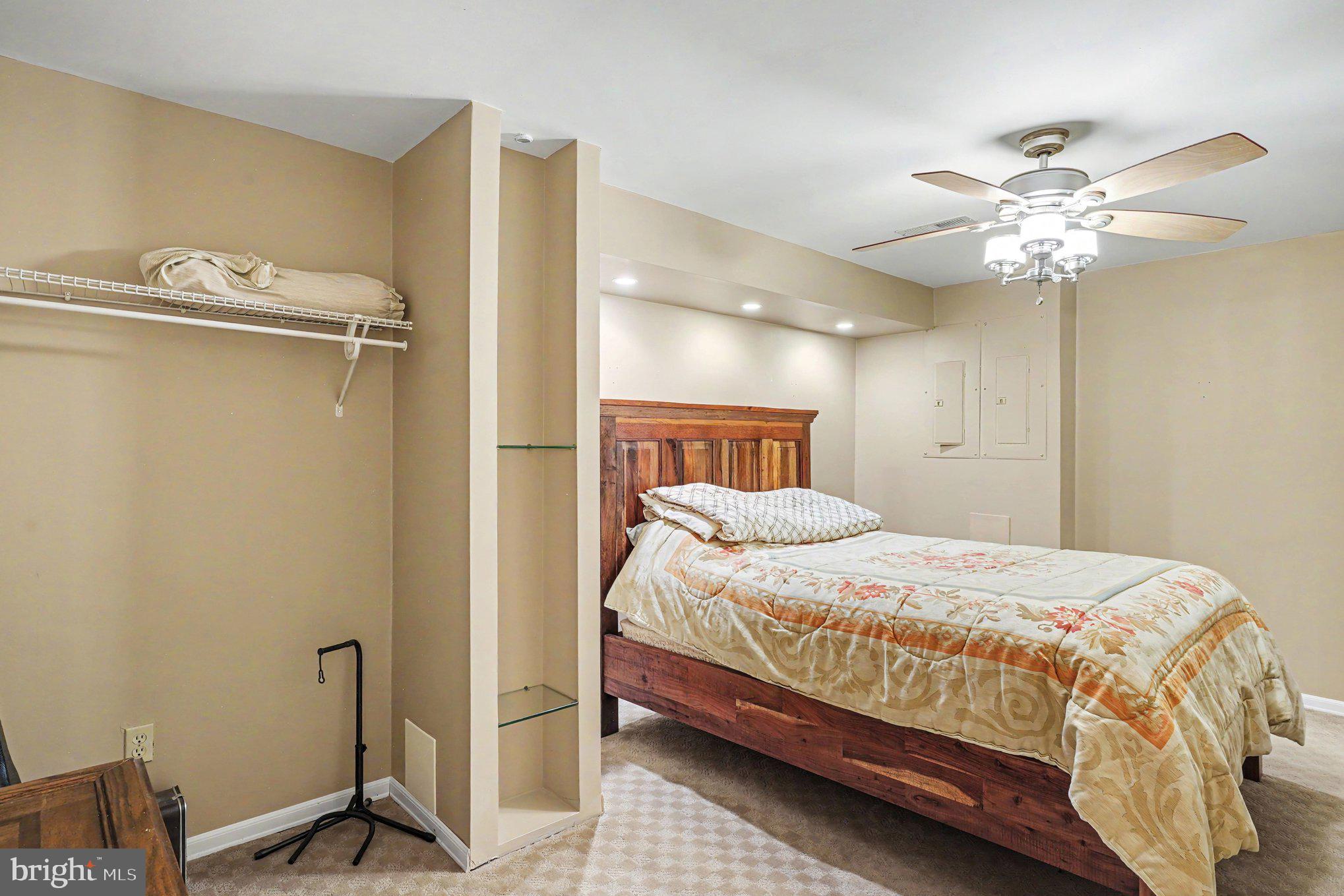 GRACE MANOR - Residential