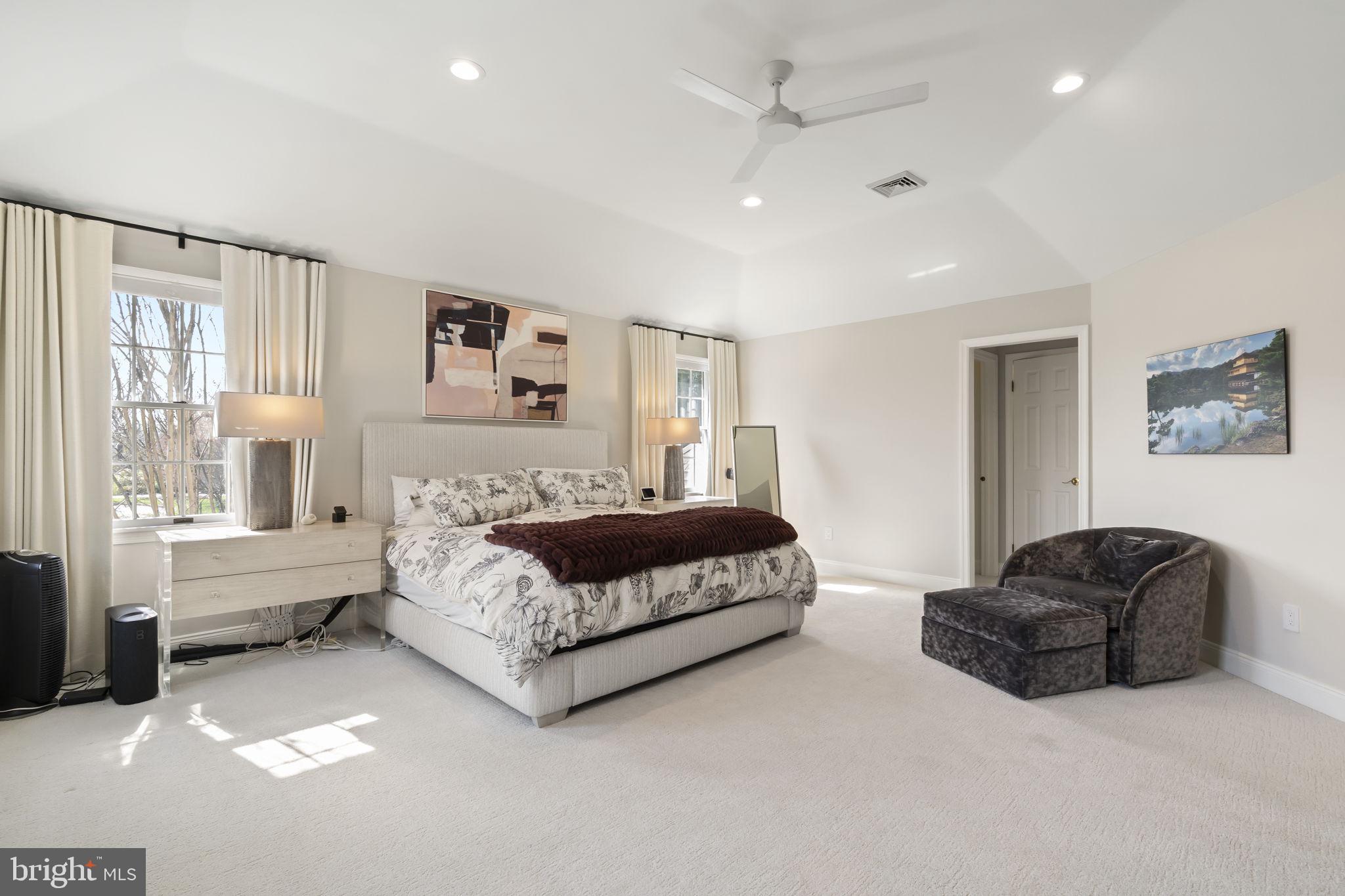 THE RIDINGS OF WHI - Residential