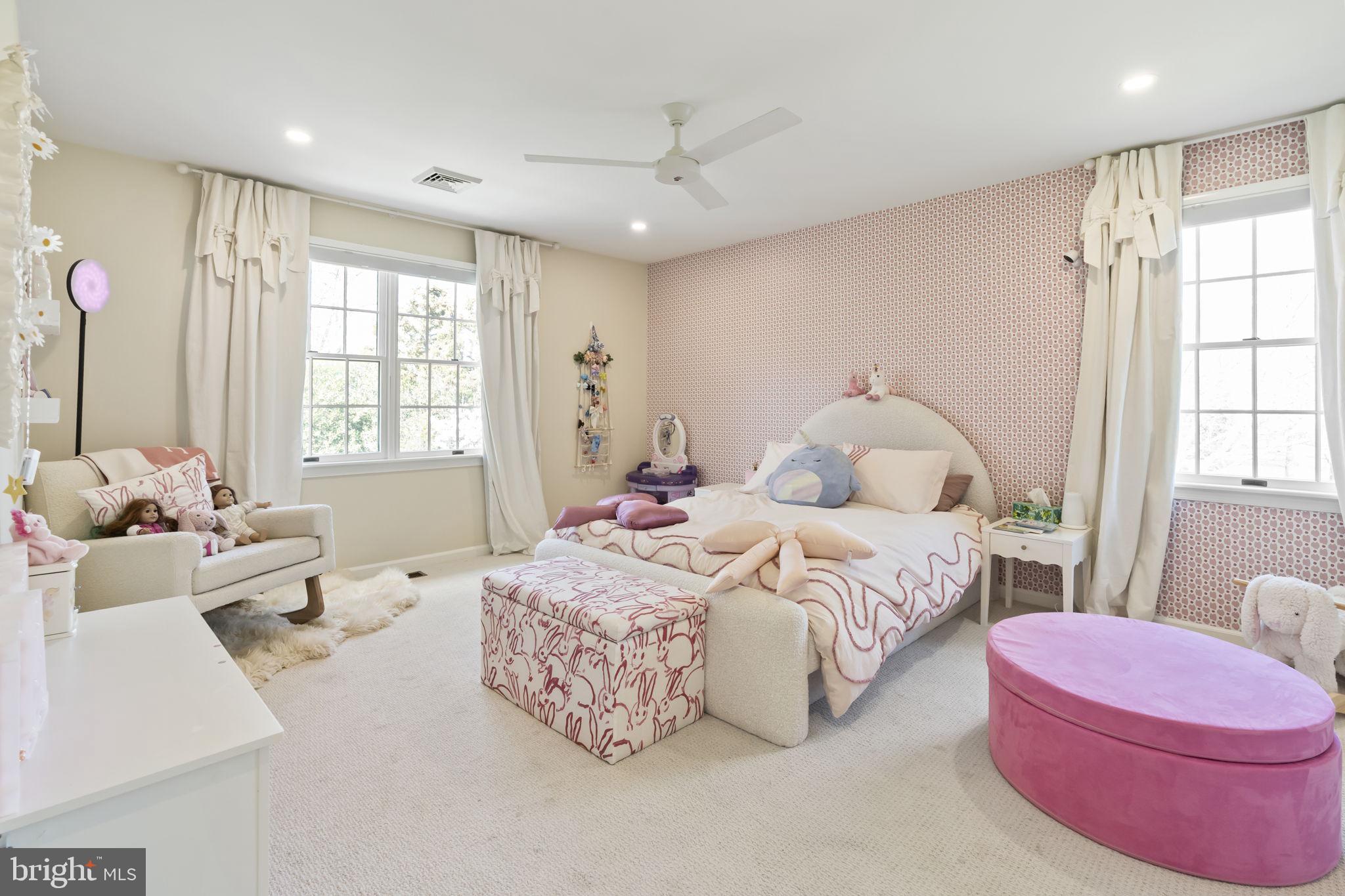 THE RIDINGS OF WHI - Residential