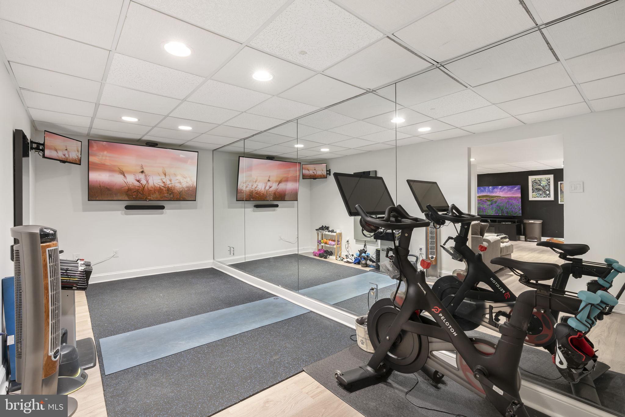 THE RIDINGS OF WHI - Residential