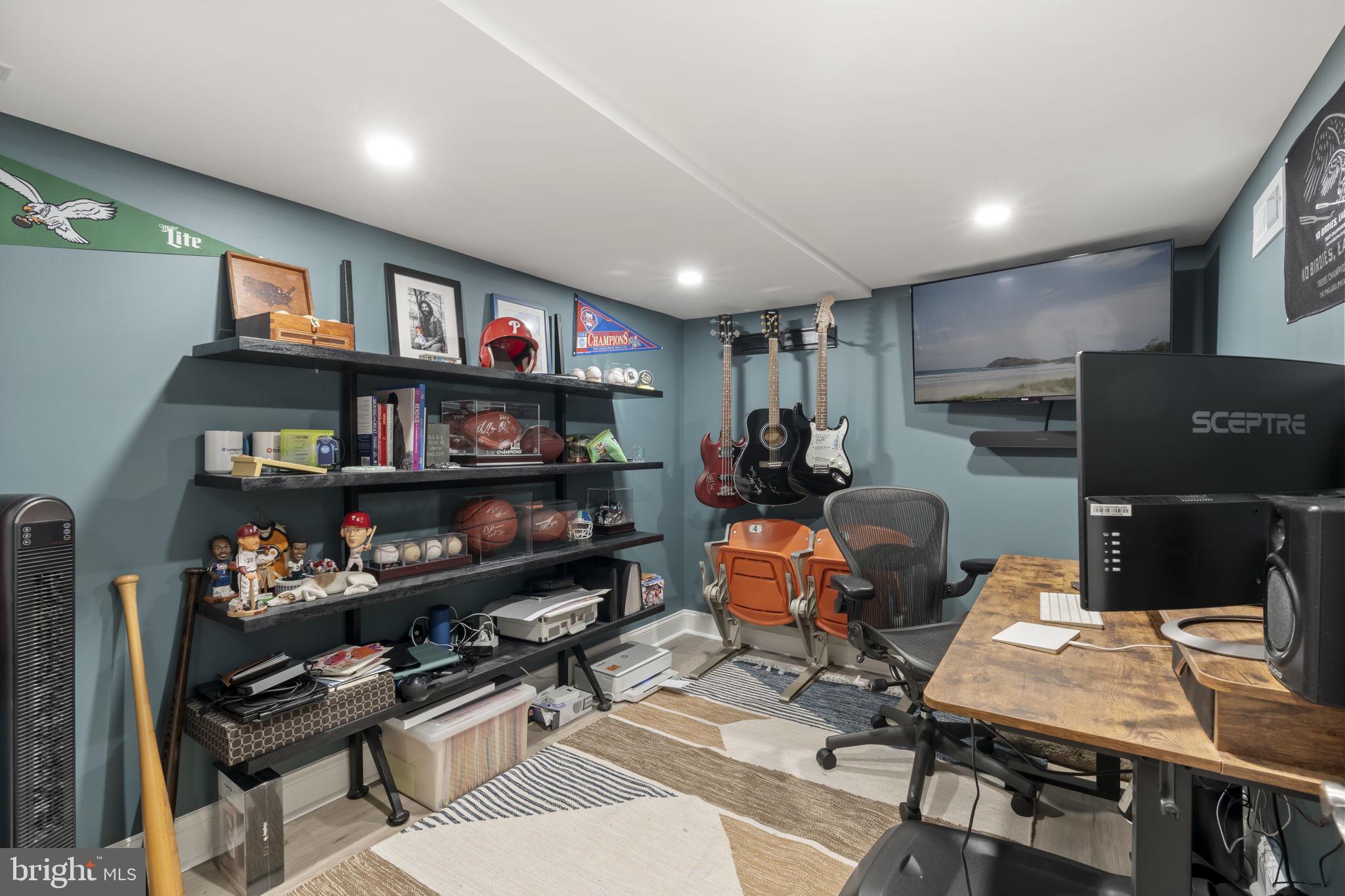 THE RIDINGS OF WHI - Residential