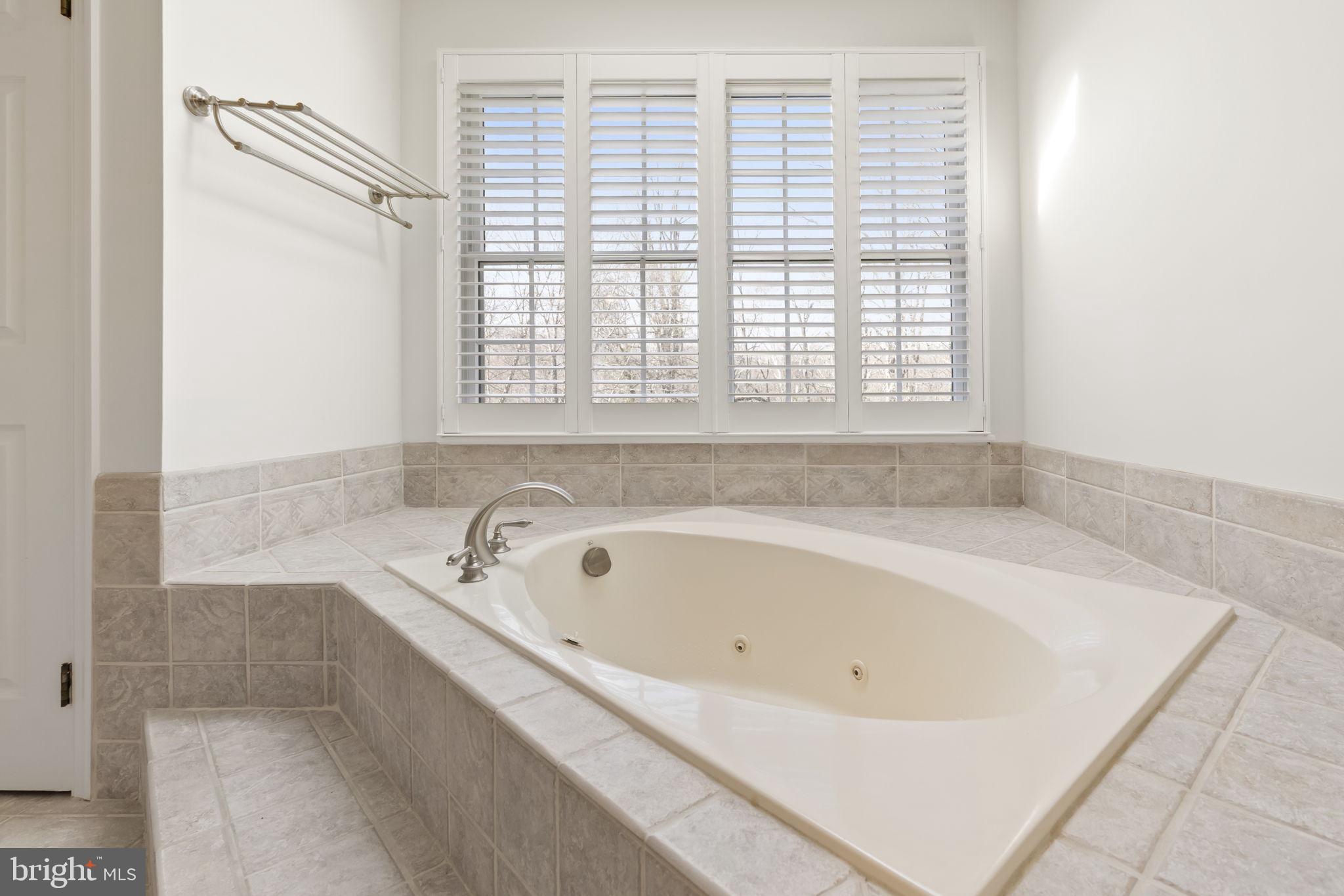 THE RIDINGS OF WHI - Residential