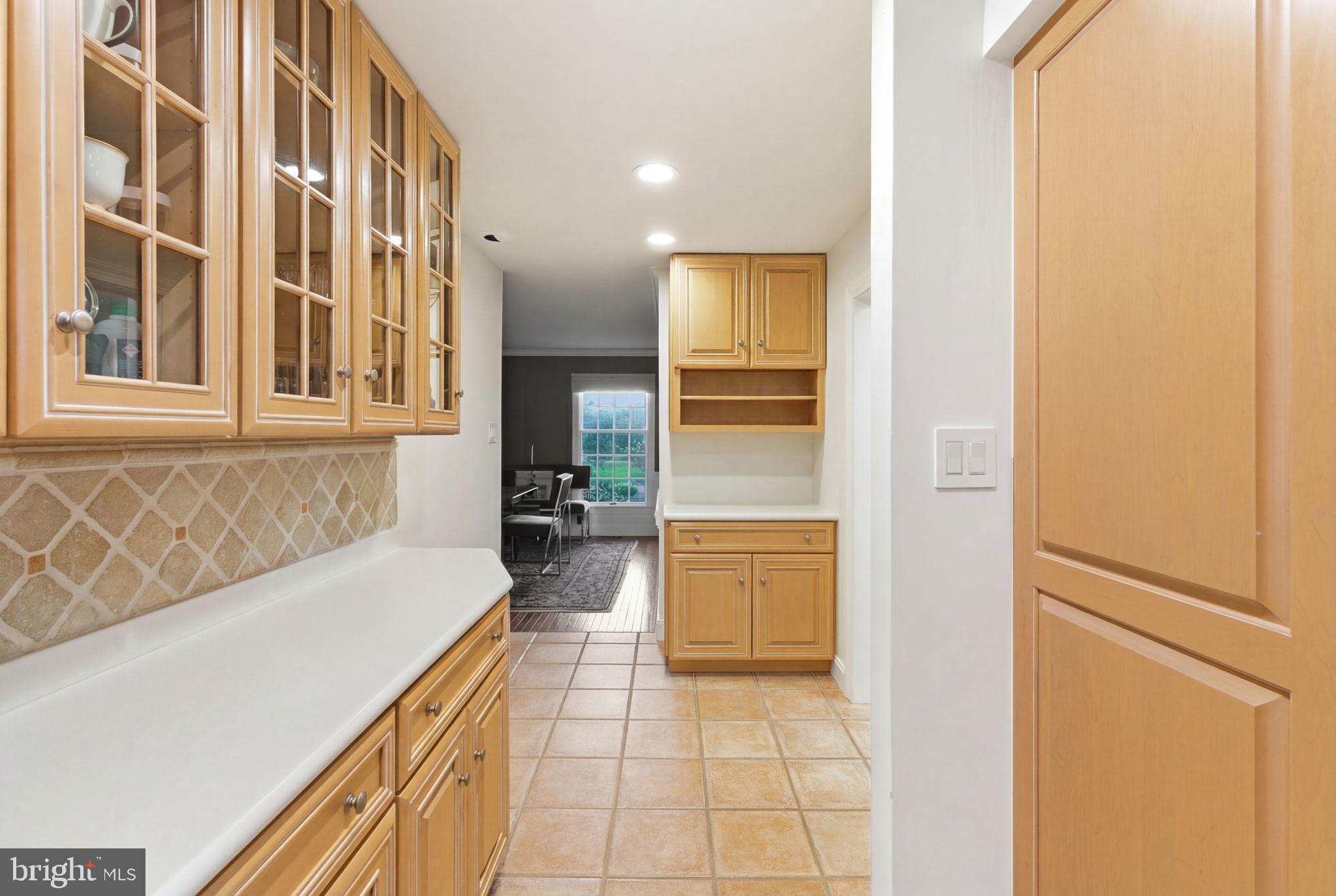 THE RIDINGS OF WHI - Residential