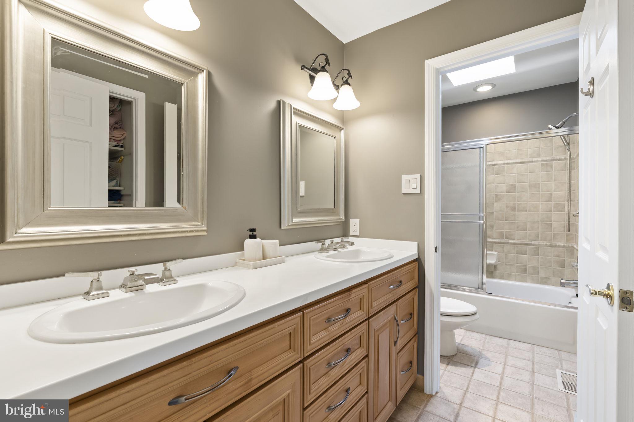 THE RIDINGS OF WHI - Residential