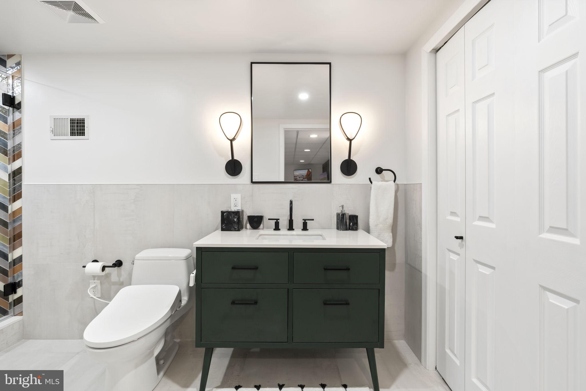 THE RIDINGS OF WHI - Residential