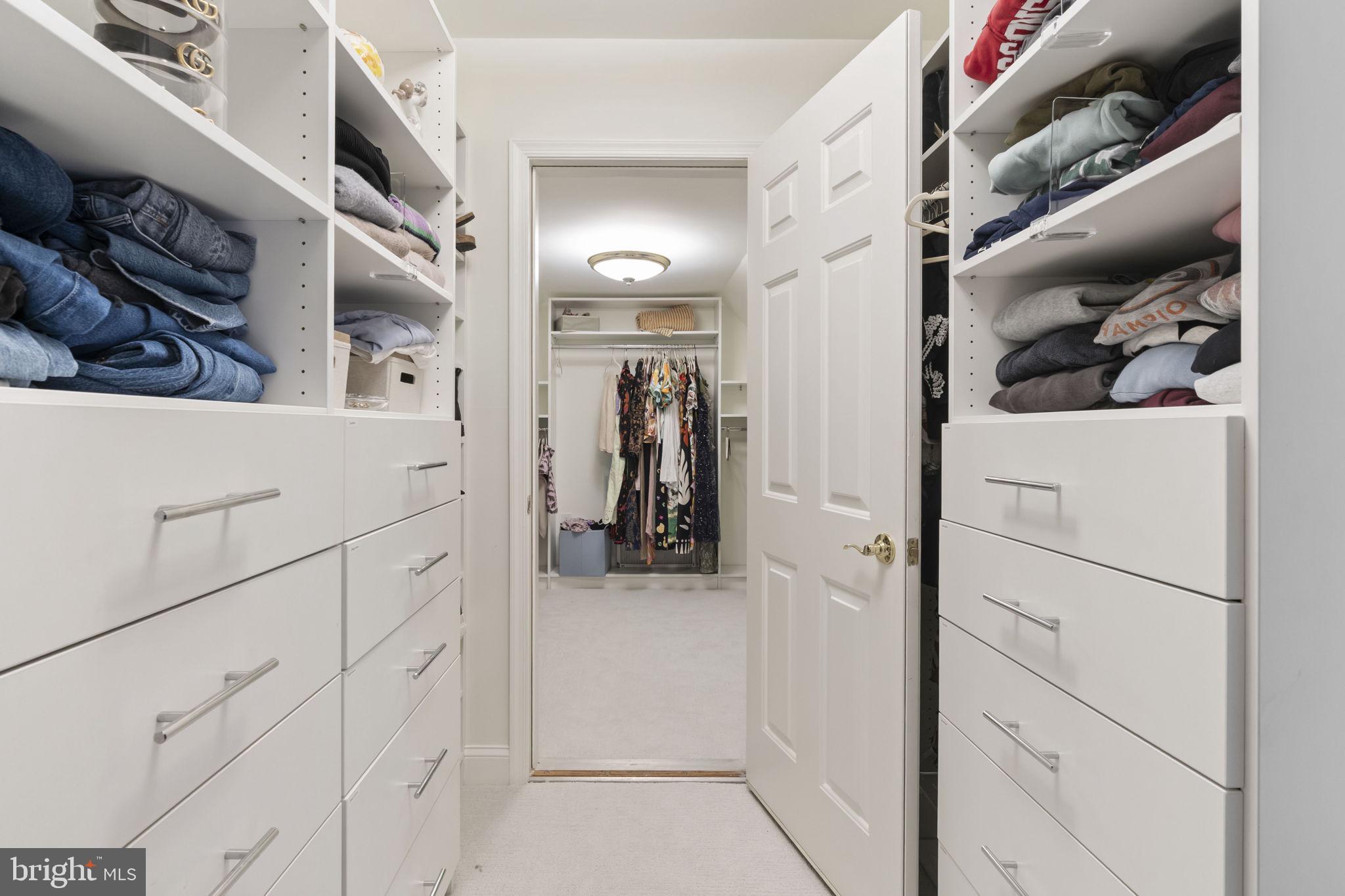 THE RIDINGS OF WHI - Residential