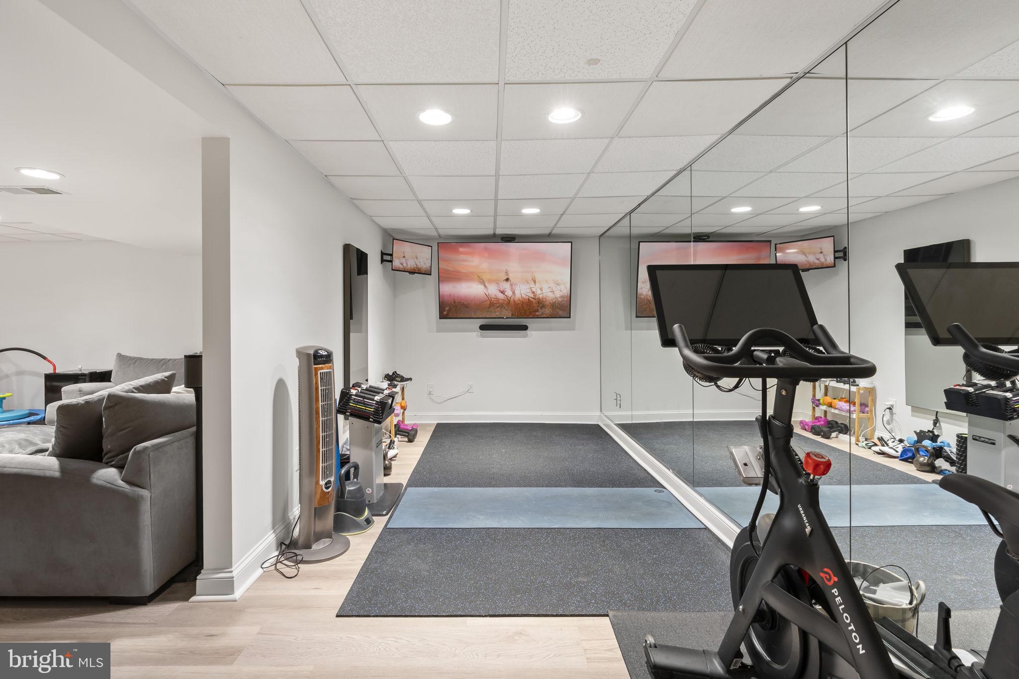 THE RIDINGS OF WHI - Residential