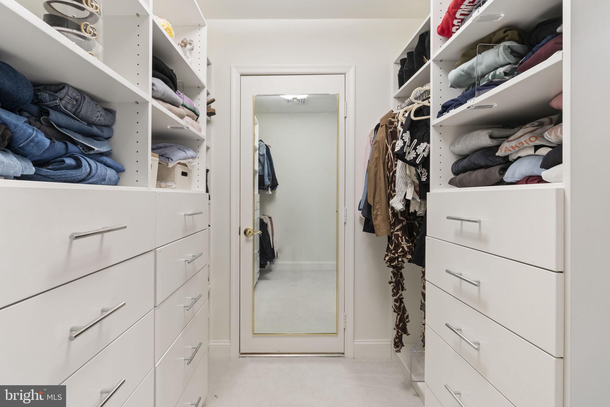 THE RIDINGS OF WHI - Residential