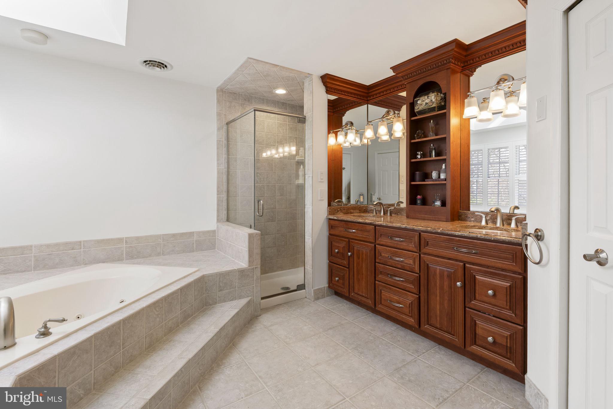 THE RIDINGS OF WHI - Residential