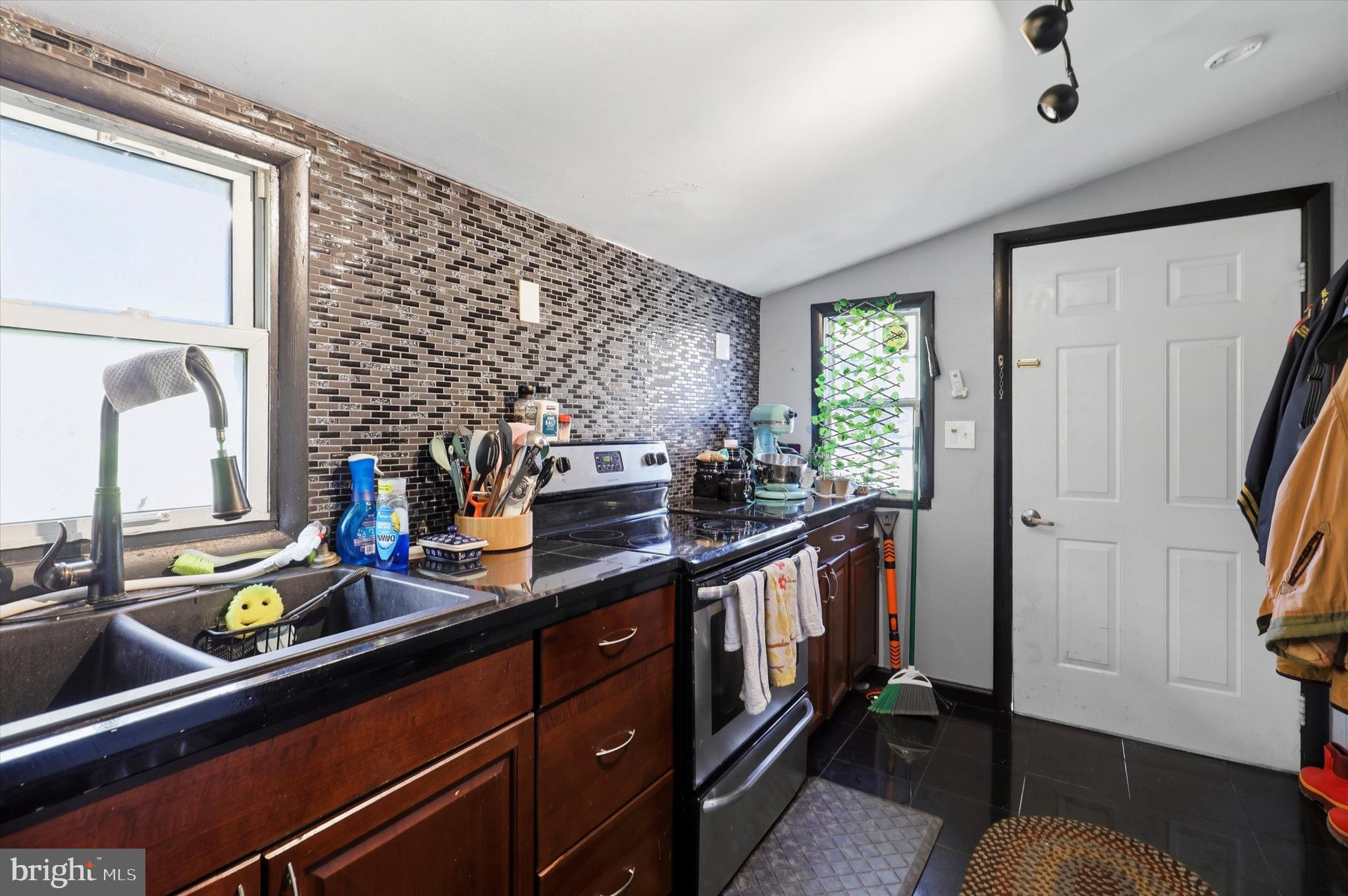 COLESTON - Residential