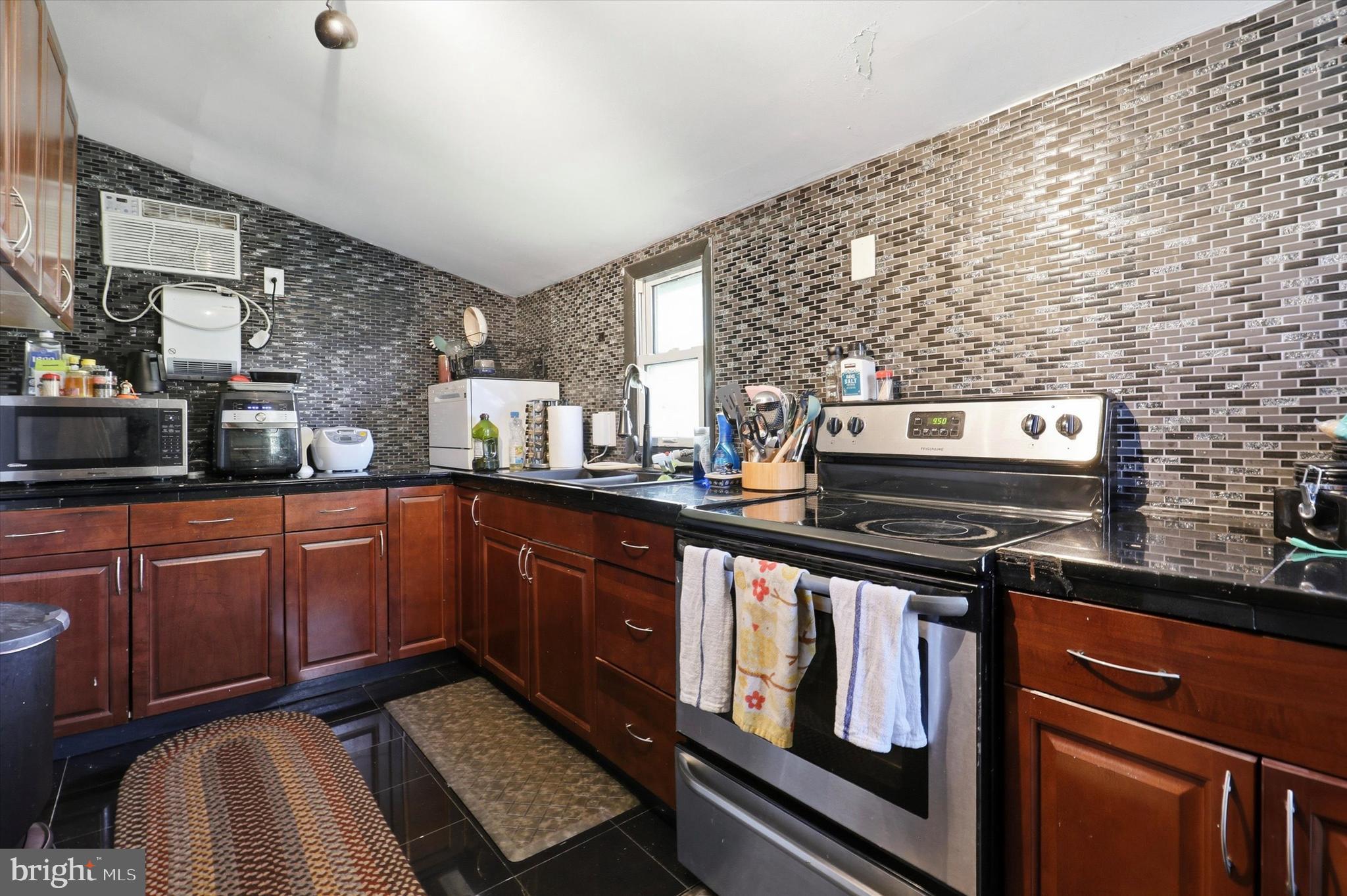 COLESTON - Residential