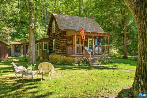 2960 Beech Grove Rd, Roseland, VA MLS: 668747