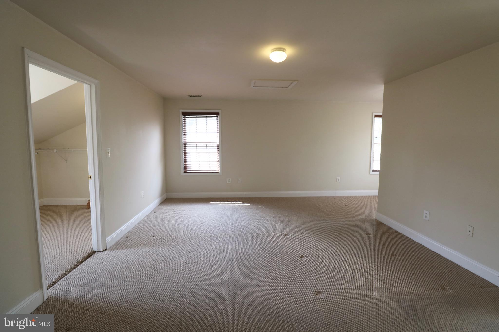 ROCK CREEK PALISADES - Residential Lease