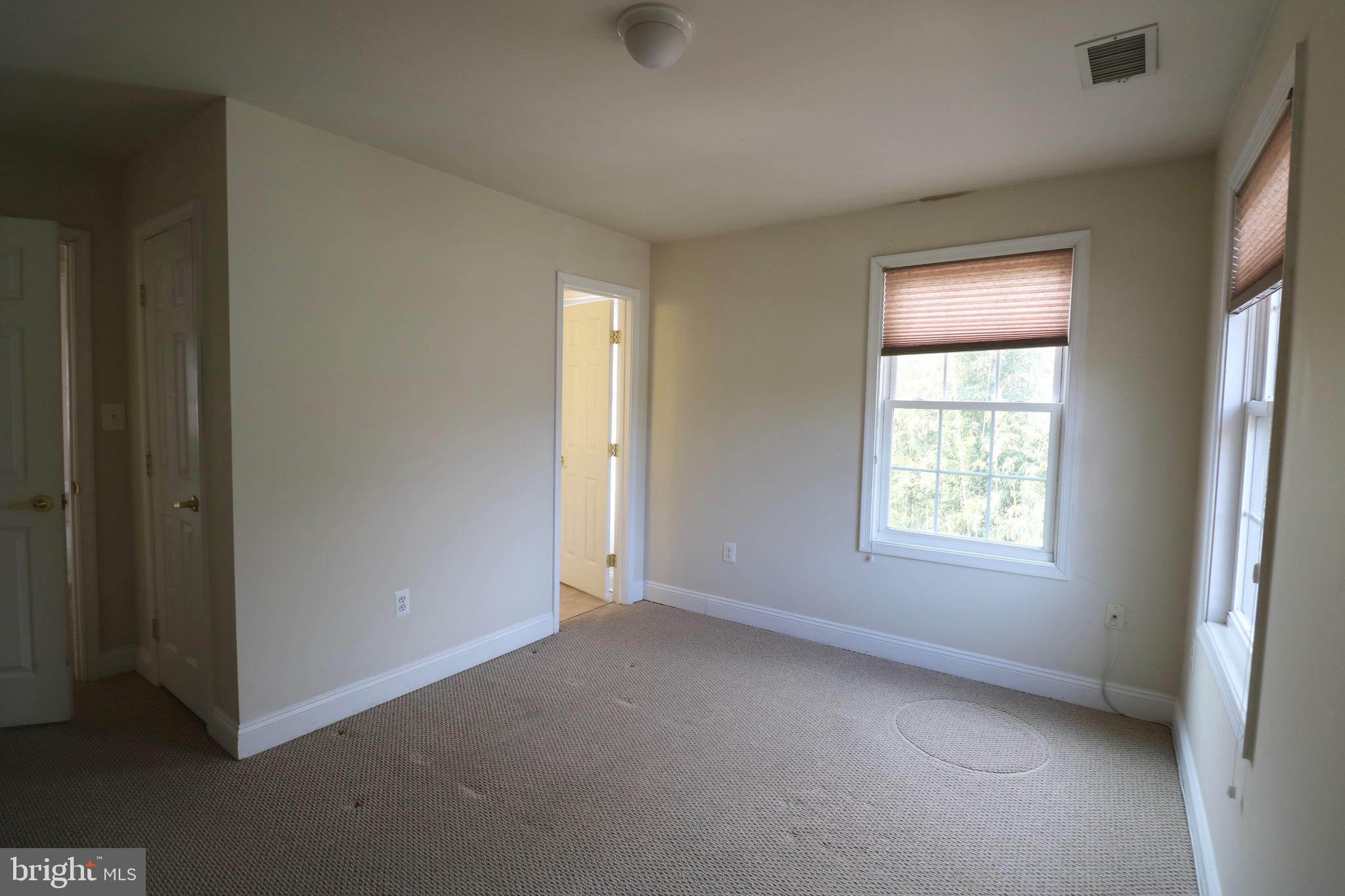 ROCK CREEK PALISADES - Residential Lease