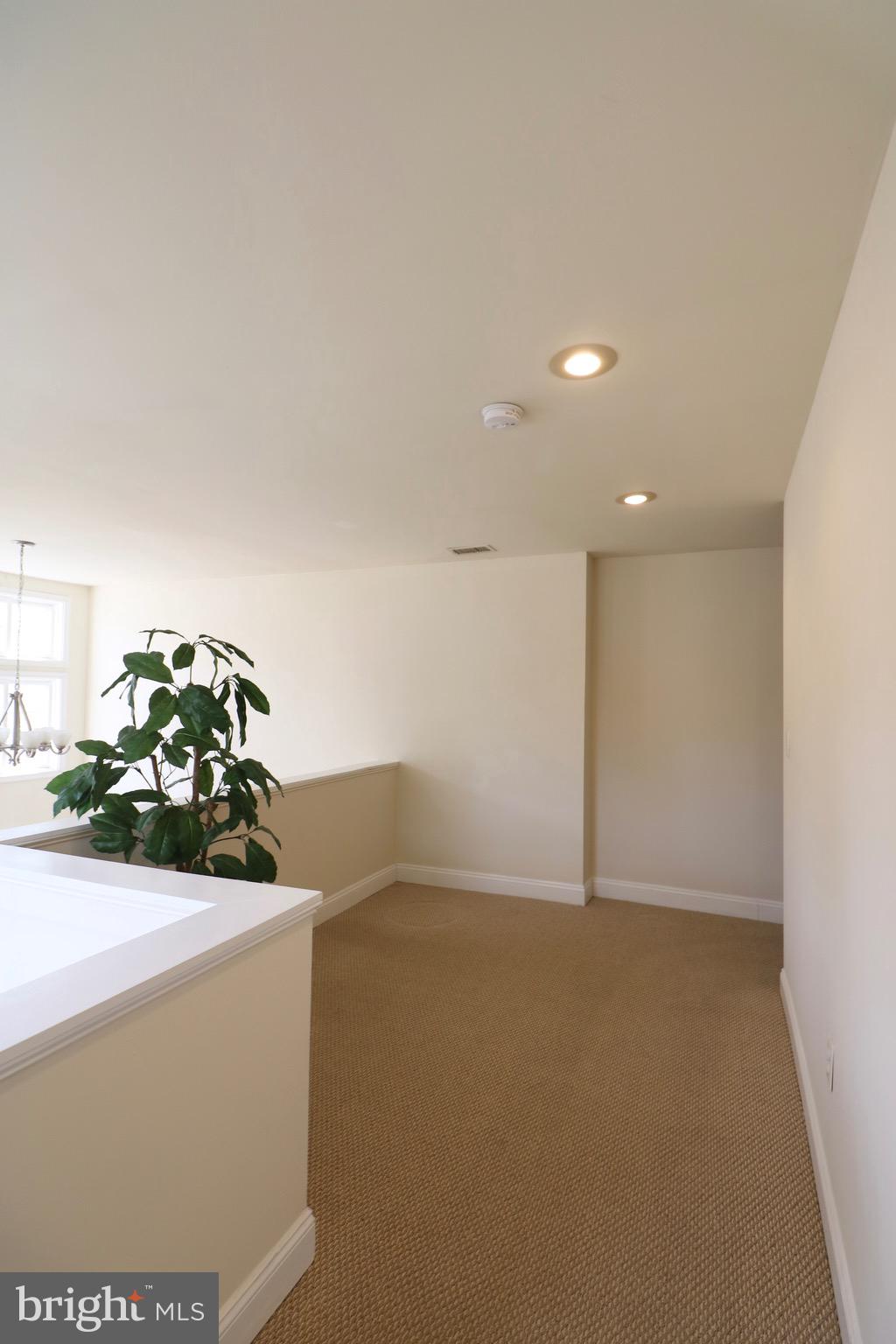 ROCK CREEK PALISADES - Residential Lease