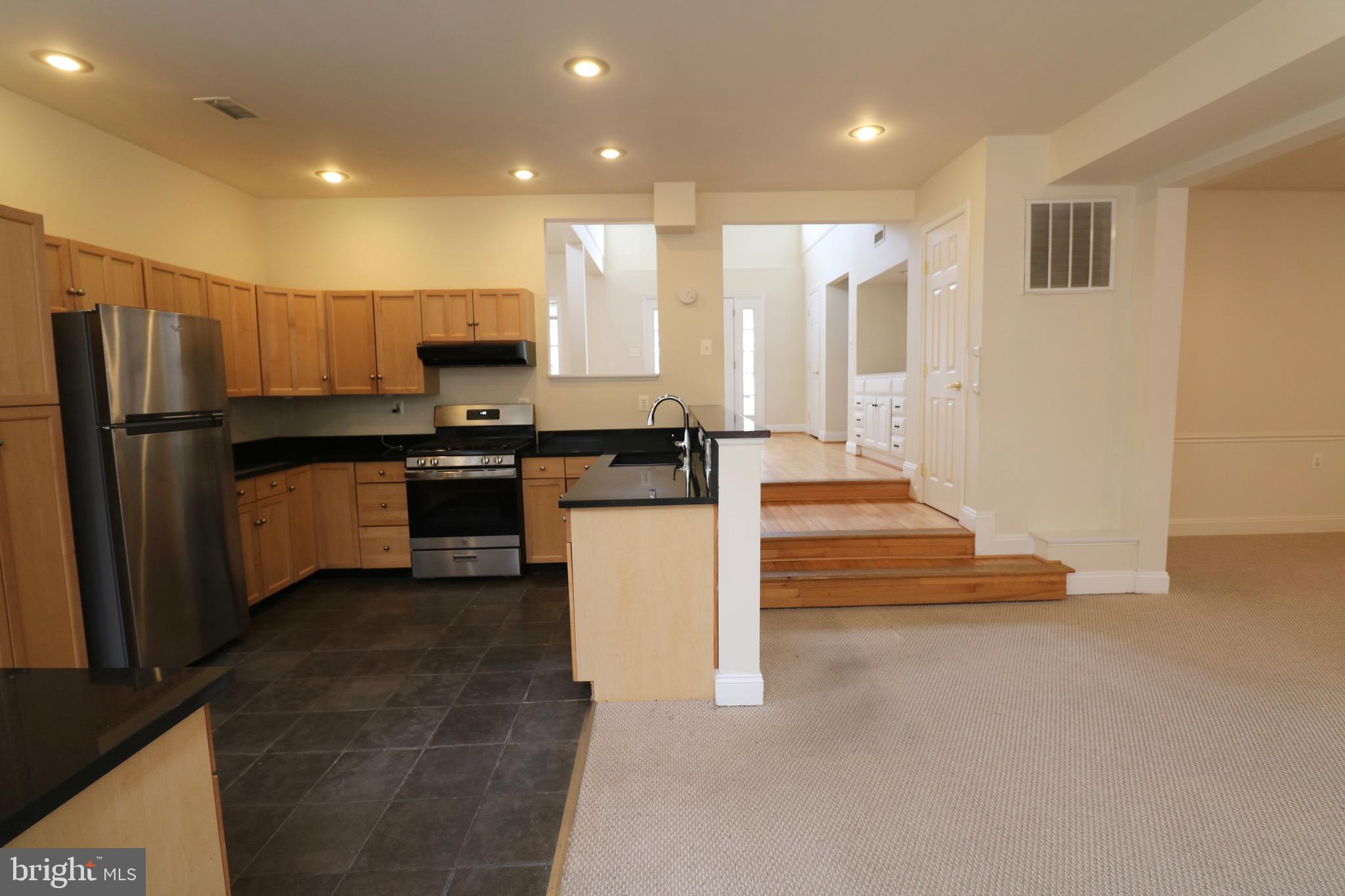 ROCK CREEK PALISADES - Residential Lease