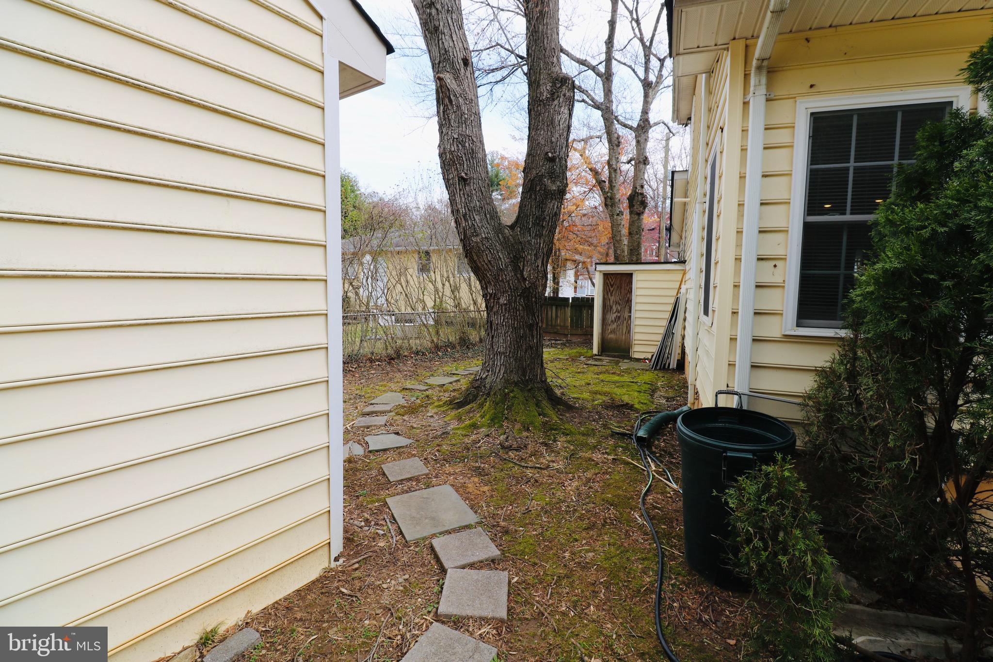 ROCK CREEK PALISADES - Residential Lease