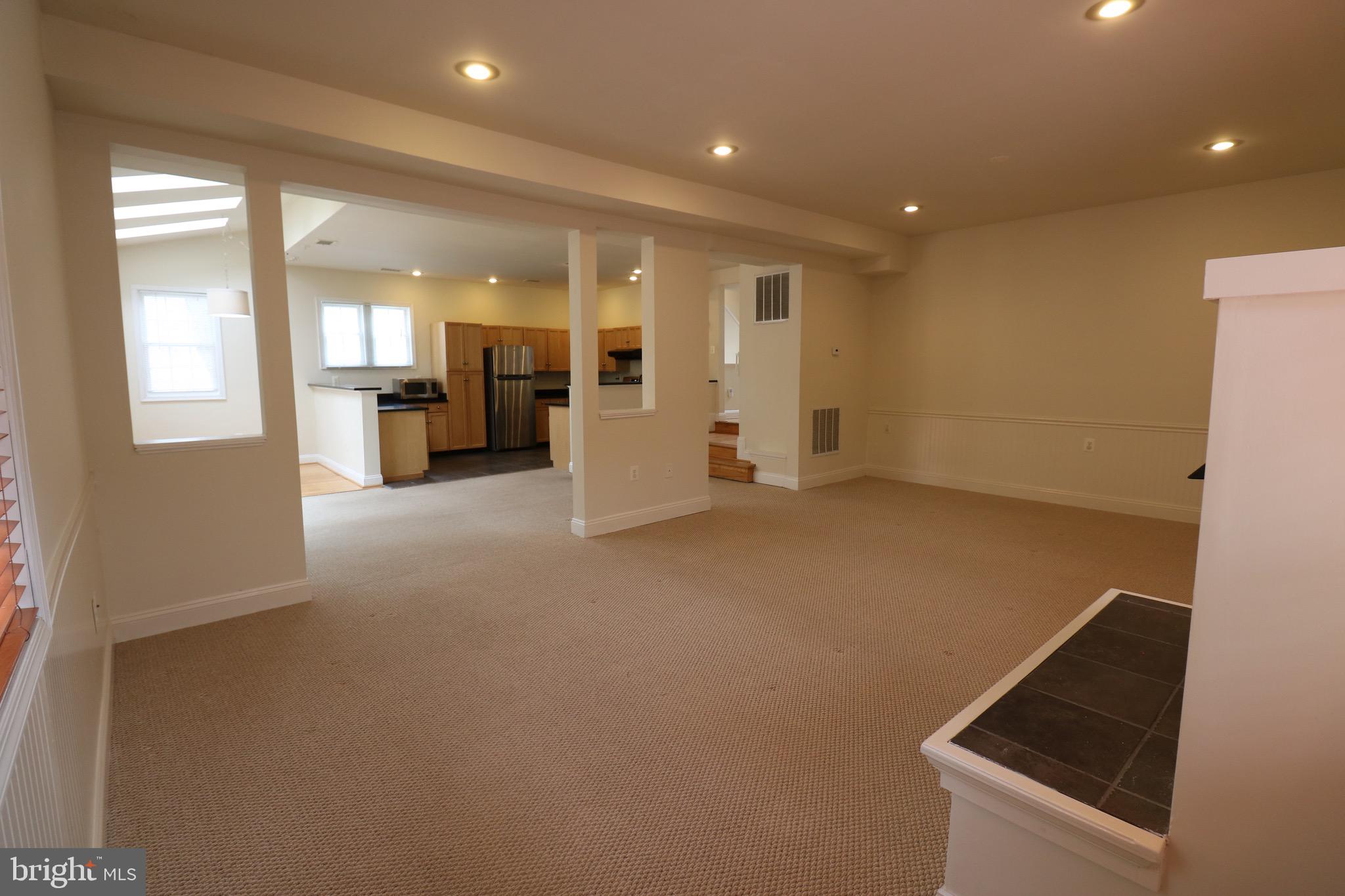 ROCK CREEK PALISADES - Residential Lease