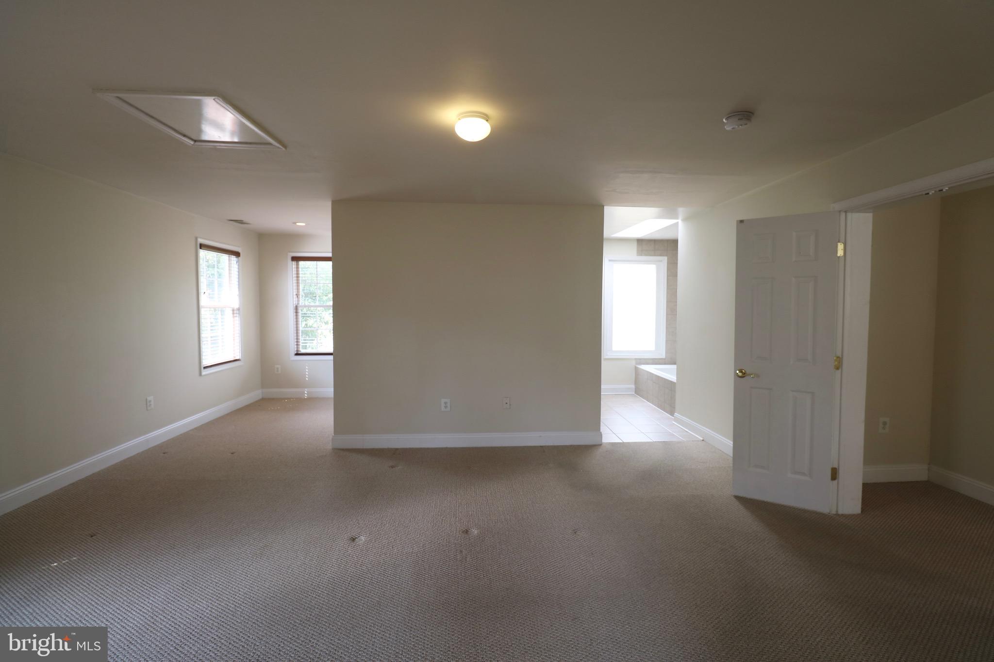 ROCK CREEK PALISADES - Residential Lease