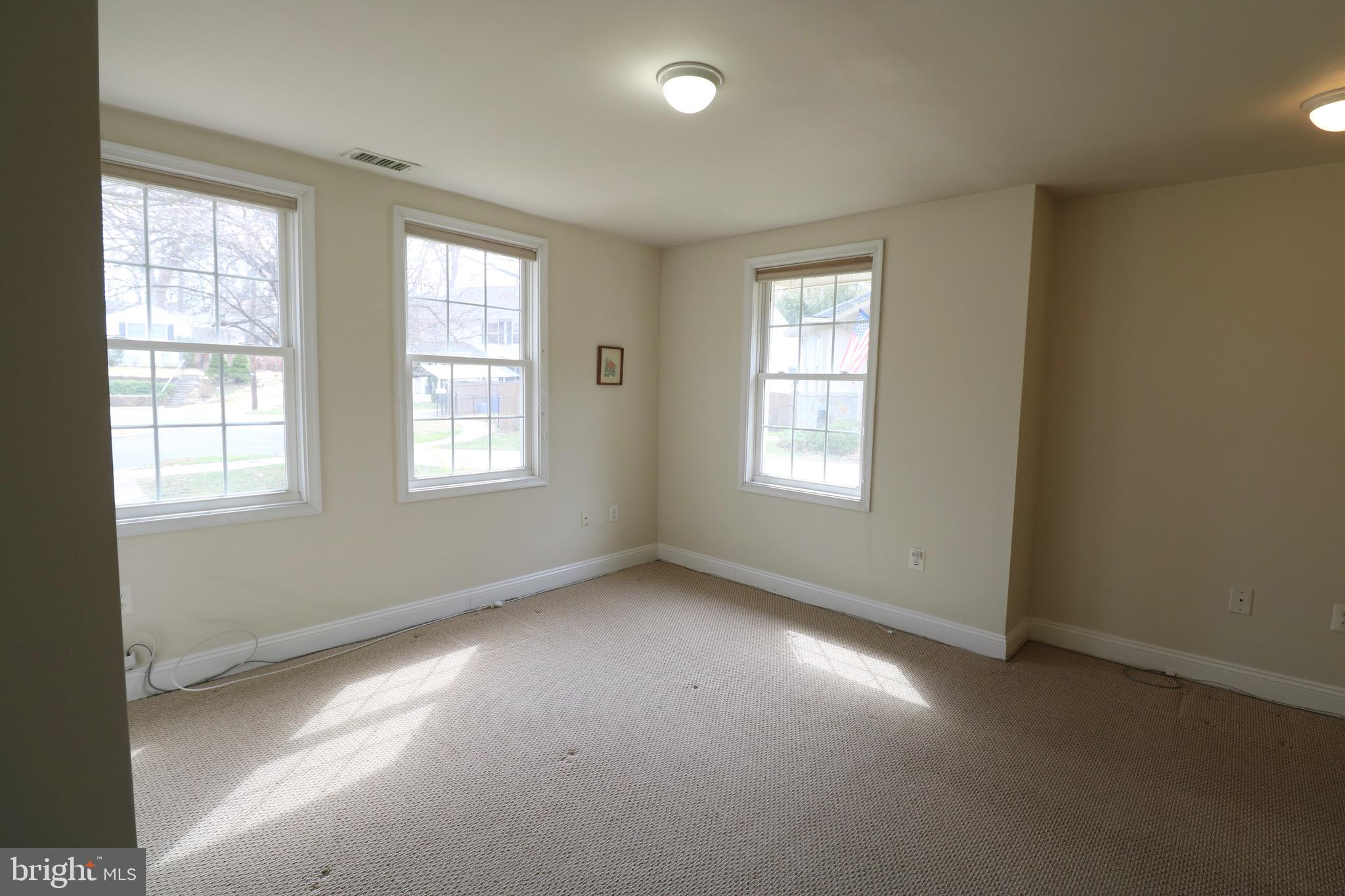 ROCK CREEK PALISADES - Residential Lease