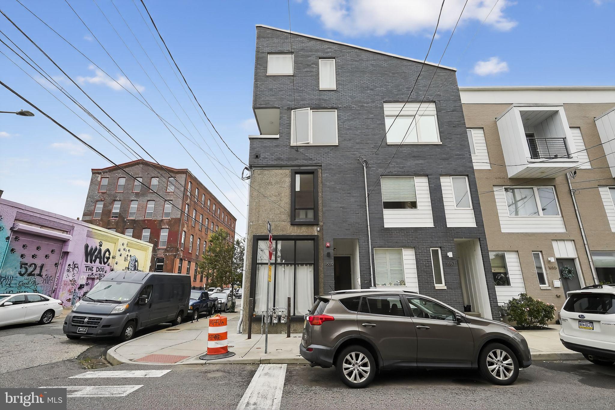 1659 N RANDOLPH 1