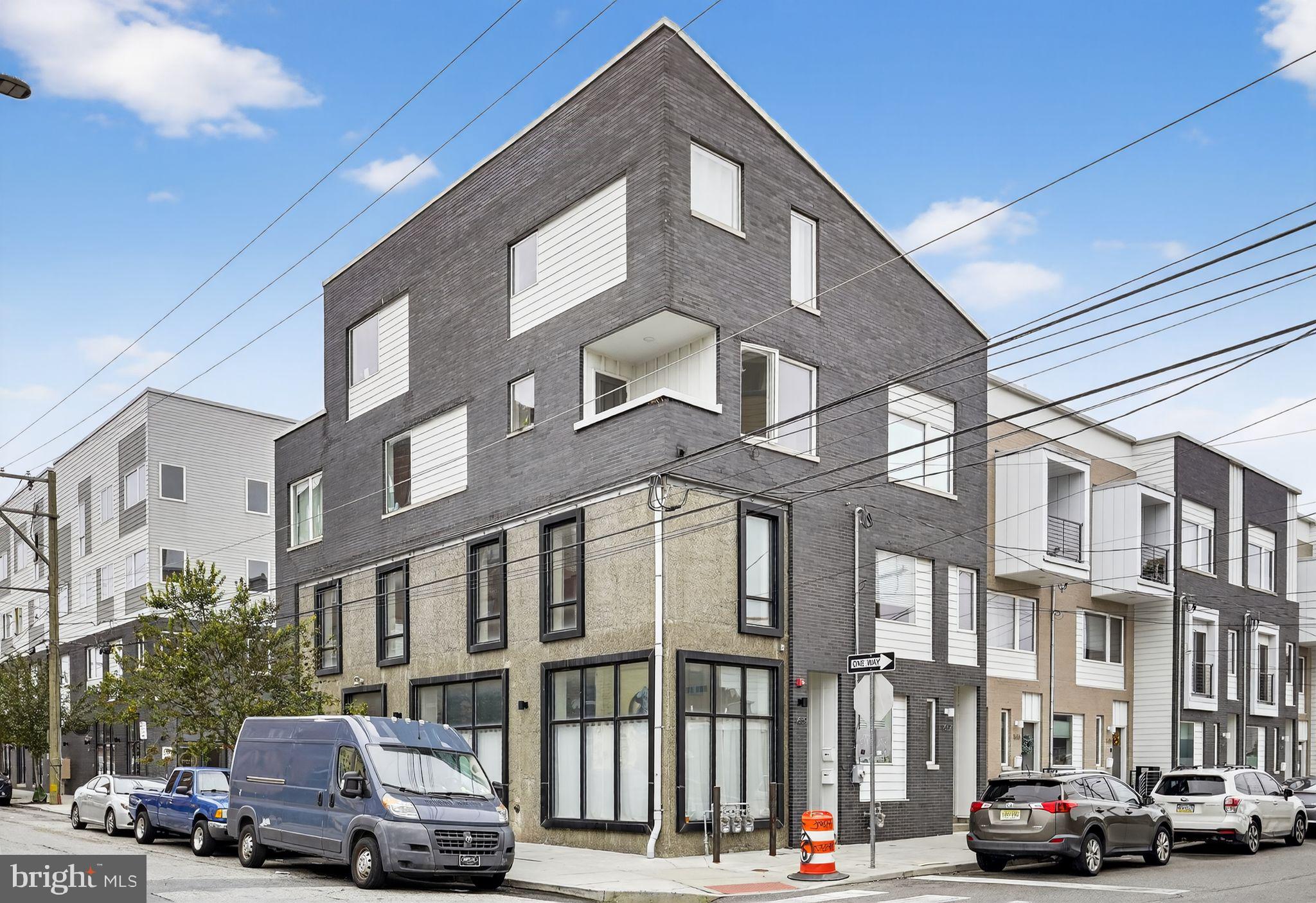 1659 N RANDOLPH 1