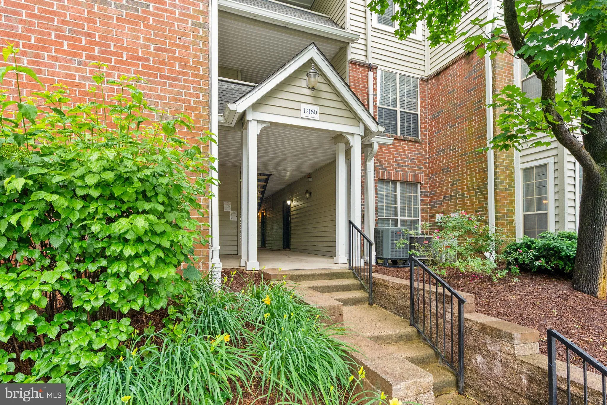 Fairfax, Virginia 22033, United States, 2 Bedrooms Bedrooms, ,1 BathroomBathrooms,Residential,Active,136789