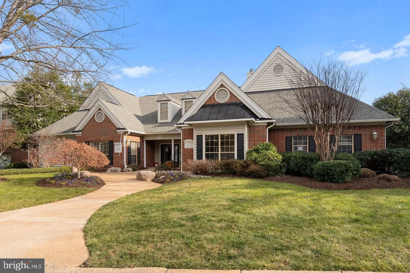 Fairfax, Virginia 22033, United States, 2 Bedrooms Bedrooms, ,1 BathroomBathrooms,Residential,Active,136789