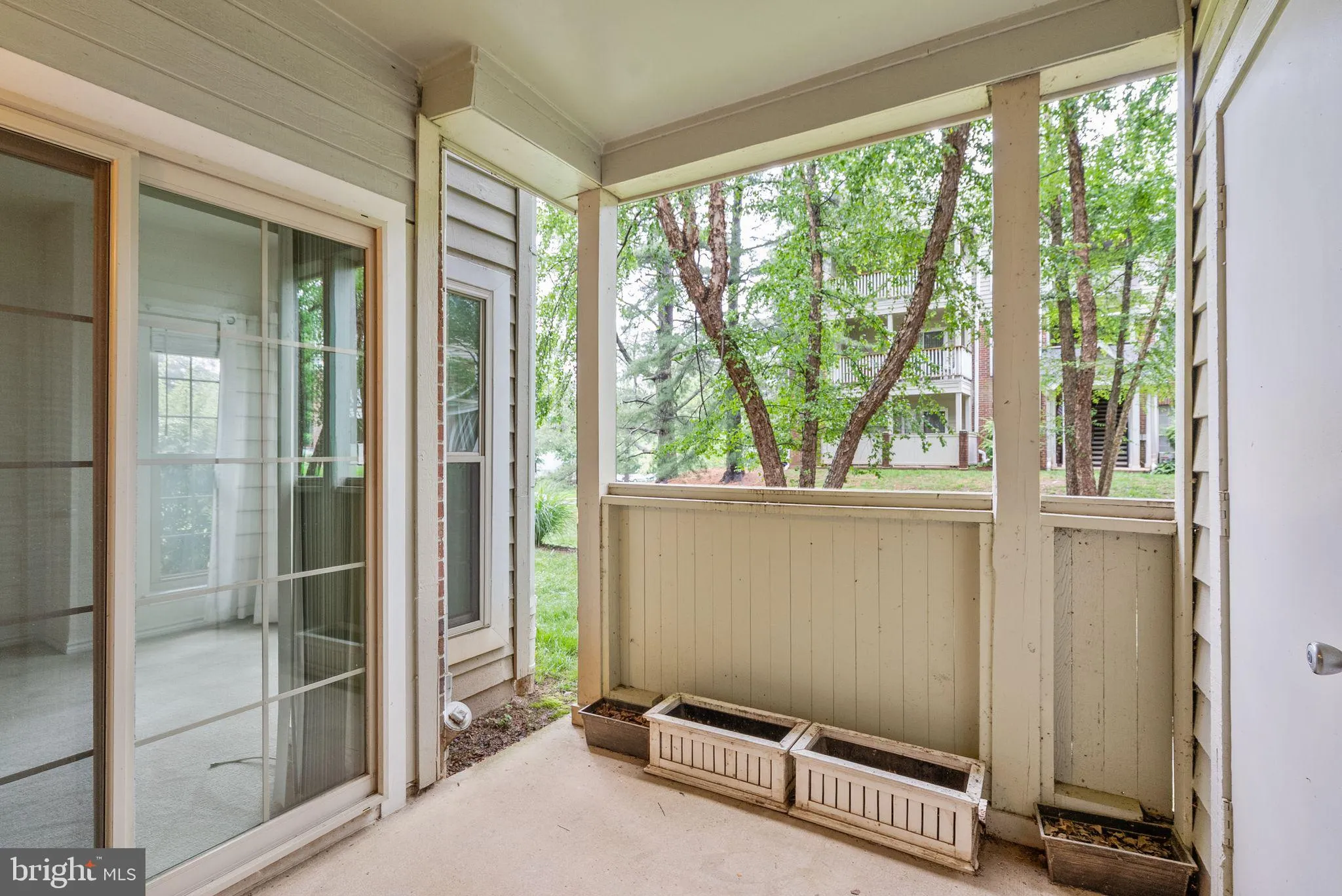 Fairfax, Virginia 22033, United States, 2 Bedrooms Bedrooms, ,1 BathroomBathrooms,Residential,Active,136789