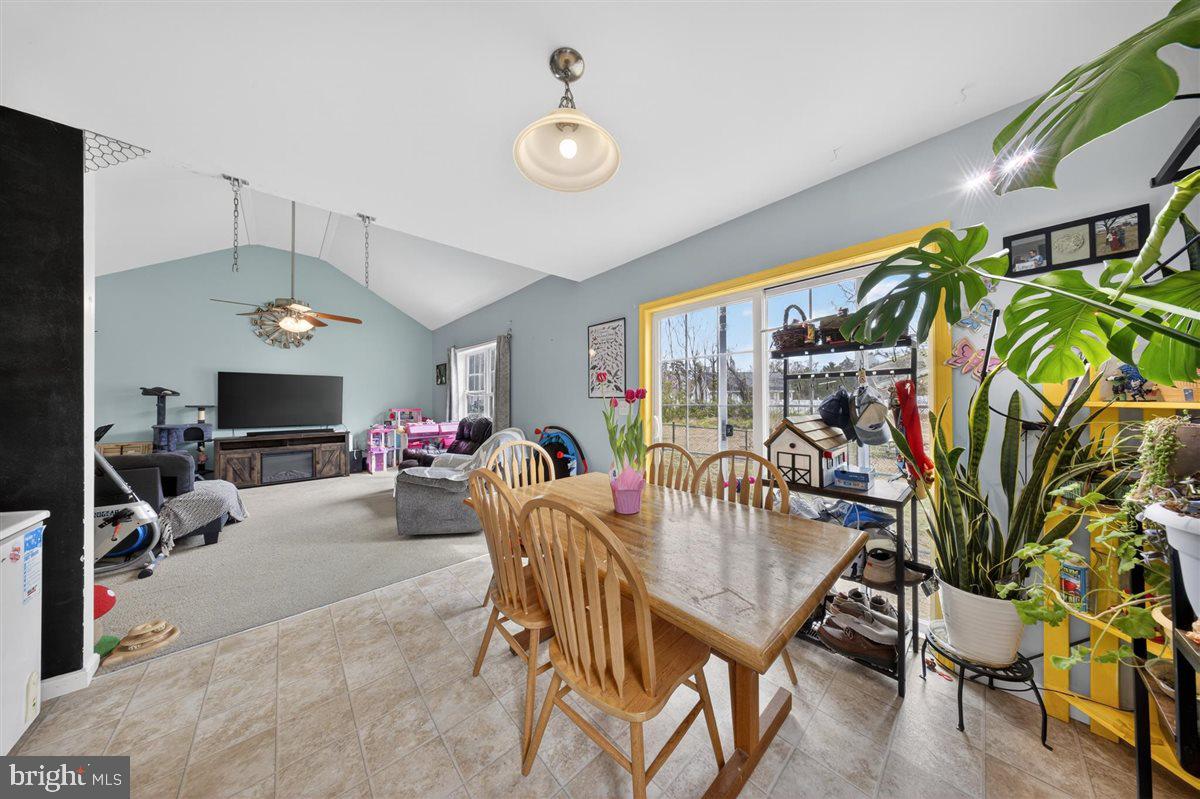 FOREST KNOLL ESTATES - Residential