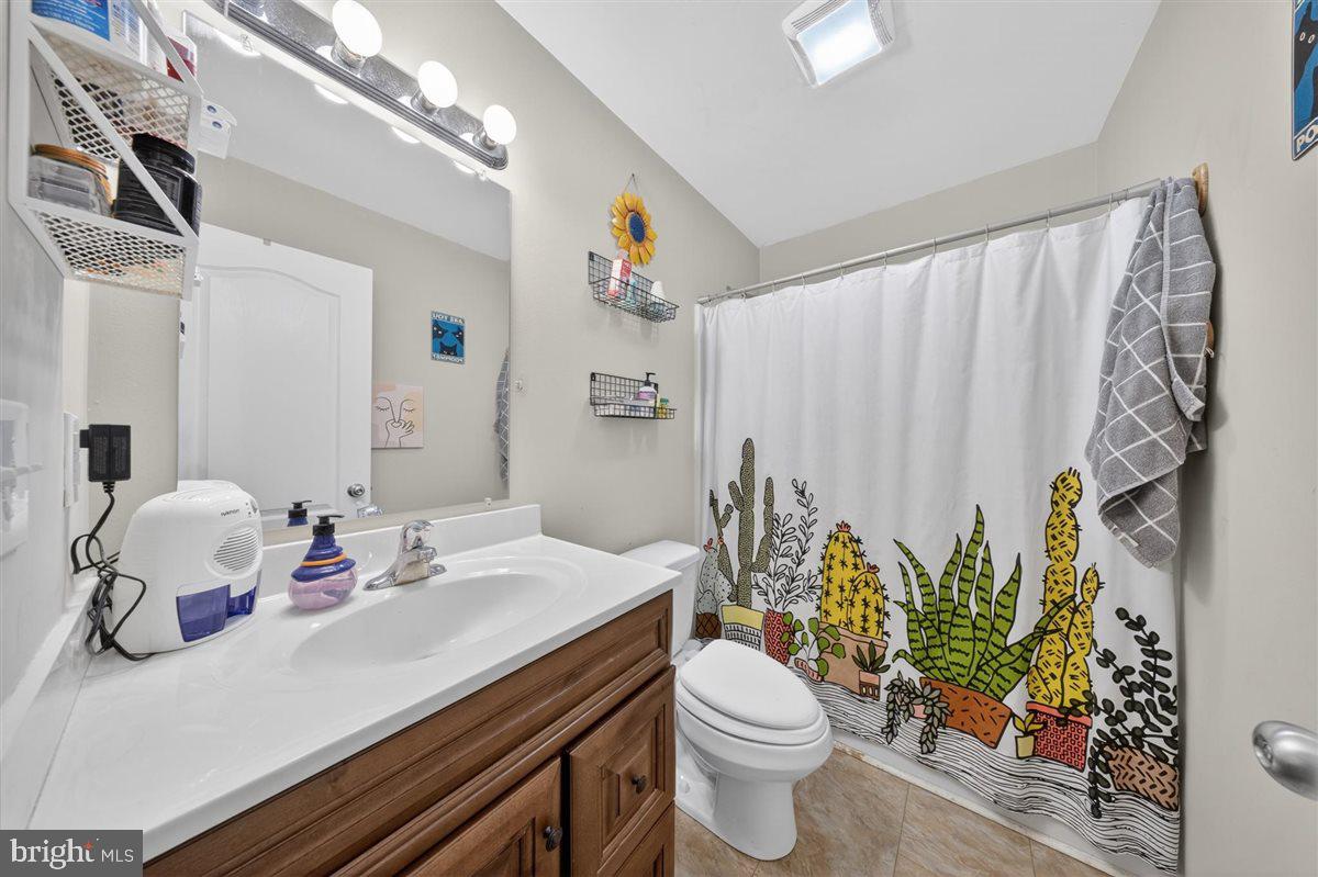 FOREST KNOLL ESTATES - Residential