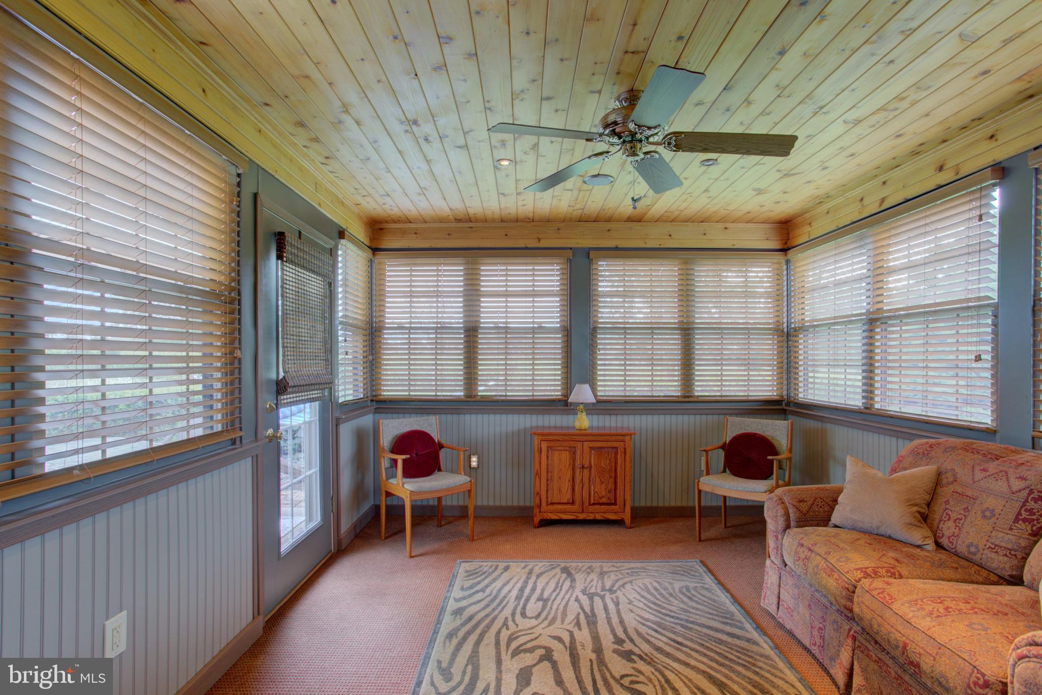 MEADOW SPRINGS - Residential