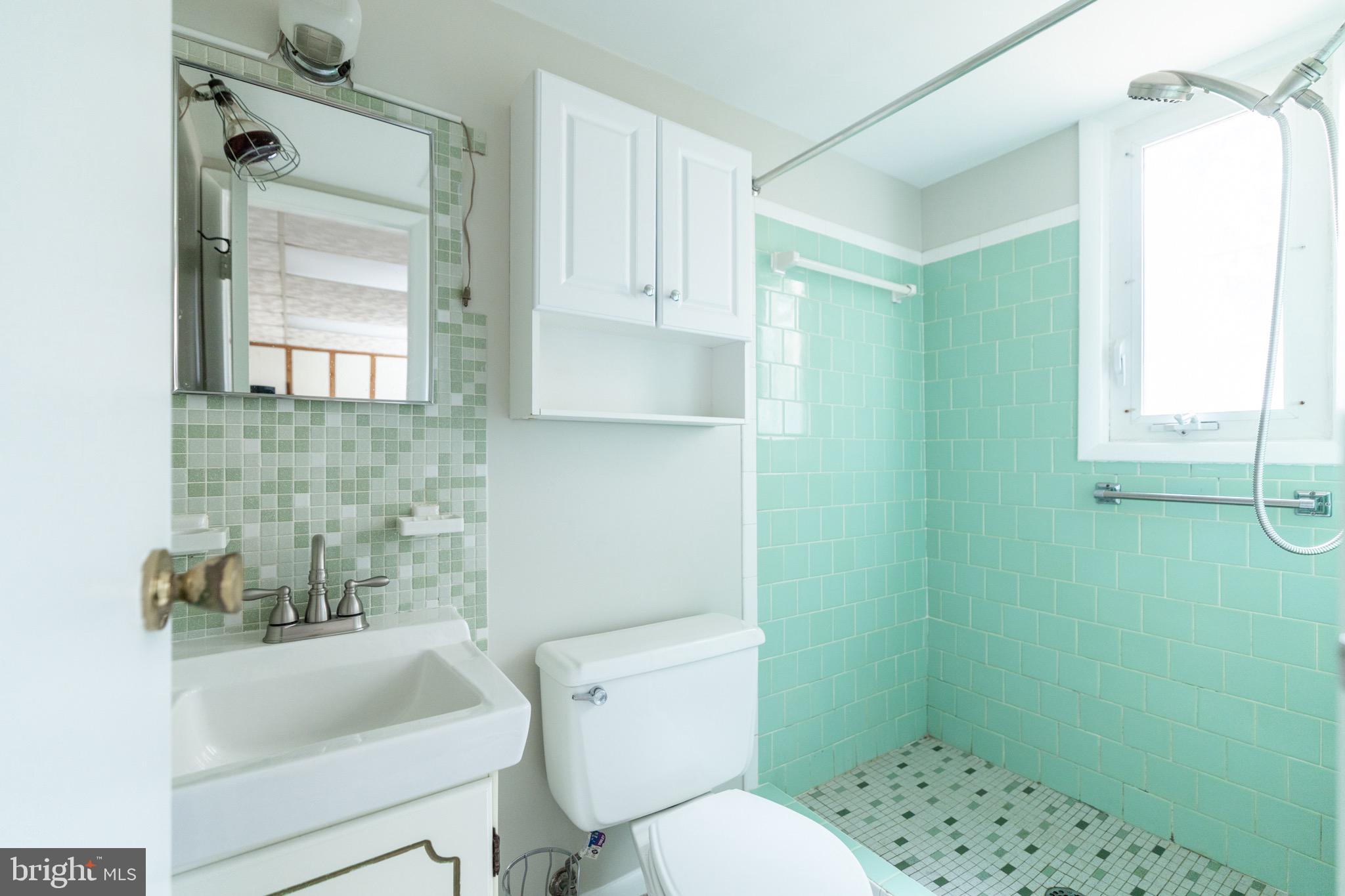 FAIRFAX VILLA - Residential