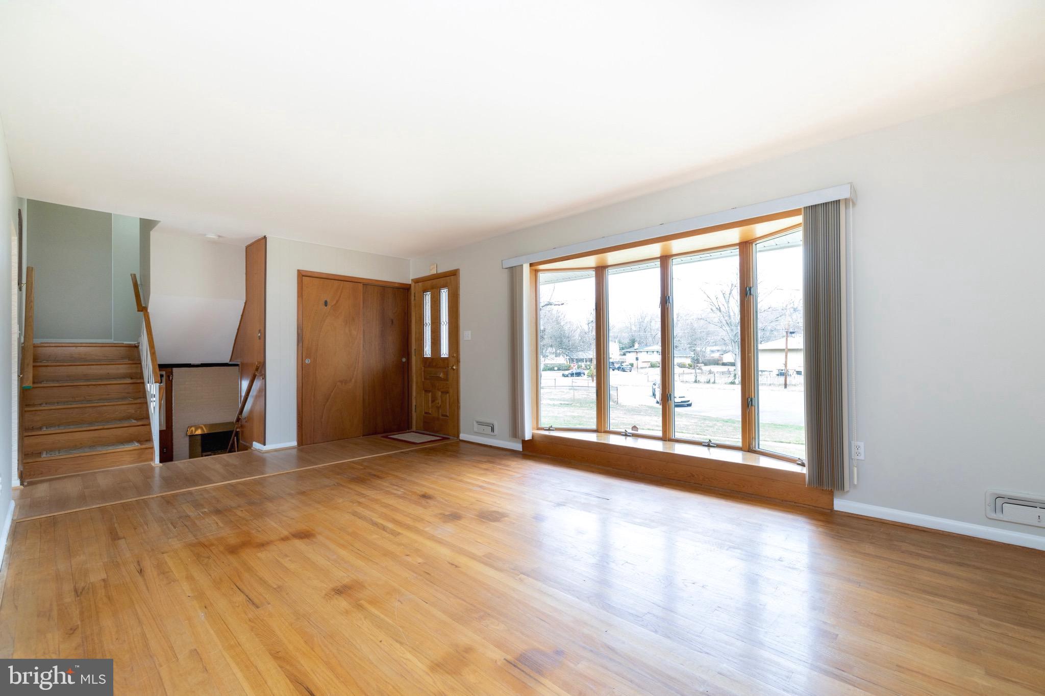 FAIRFAX VILLA - Residential