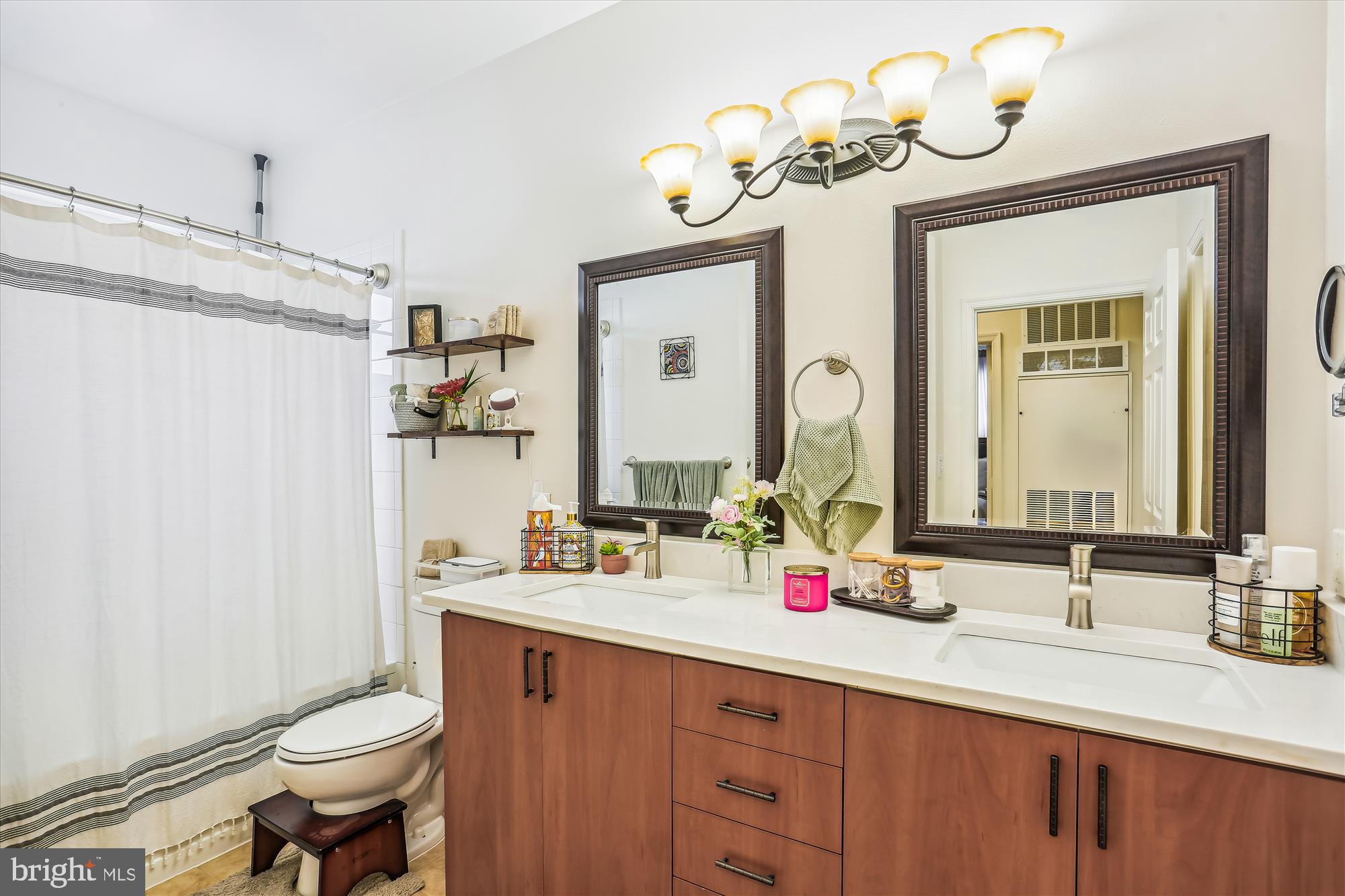 ASHMORE AT GERMANOWN COMMUNITY - Residential