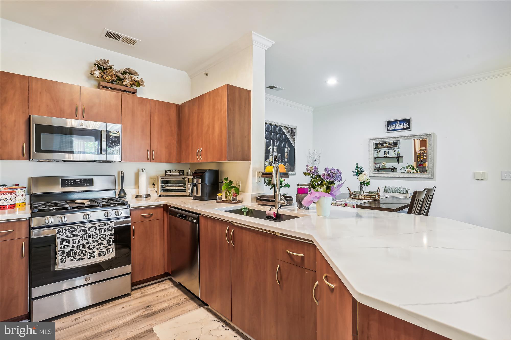 ASHMORE AT GERMANOWN COMMUNITY - Residential